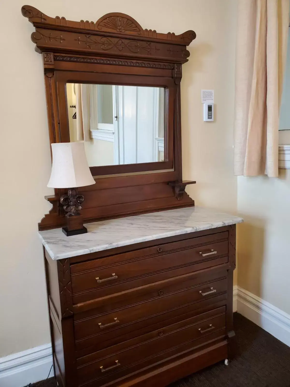 Bedroom, Bathroom in Hotel Ouray - for 12 years old and over