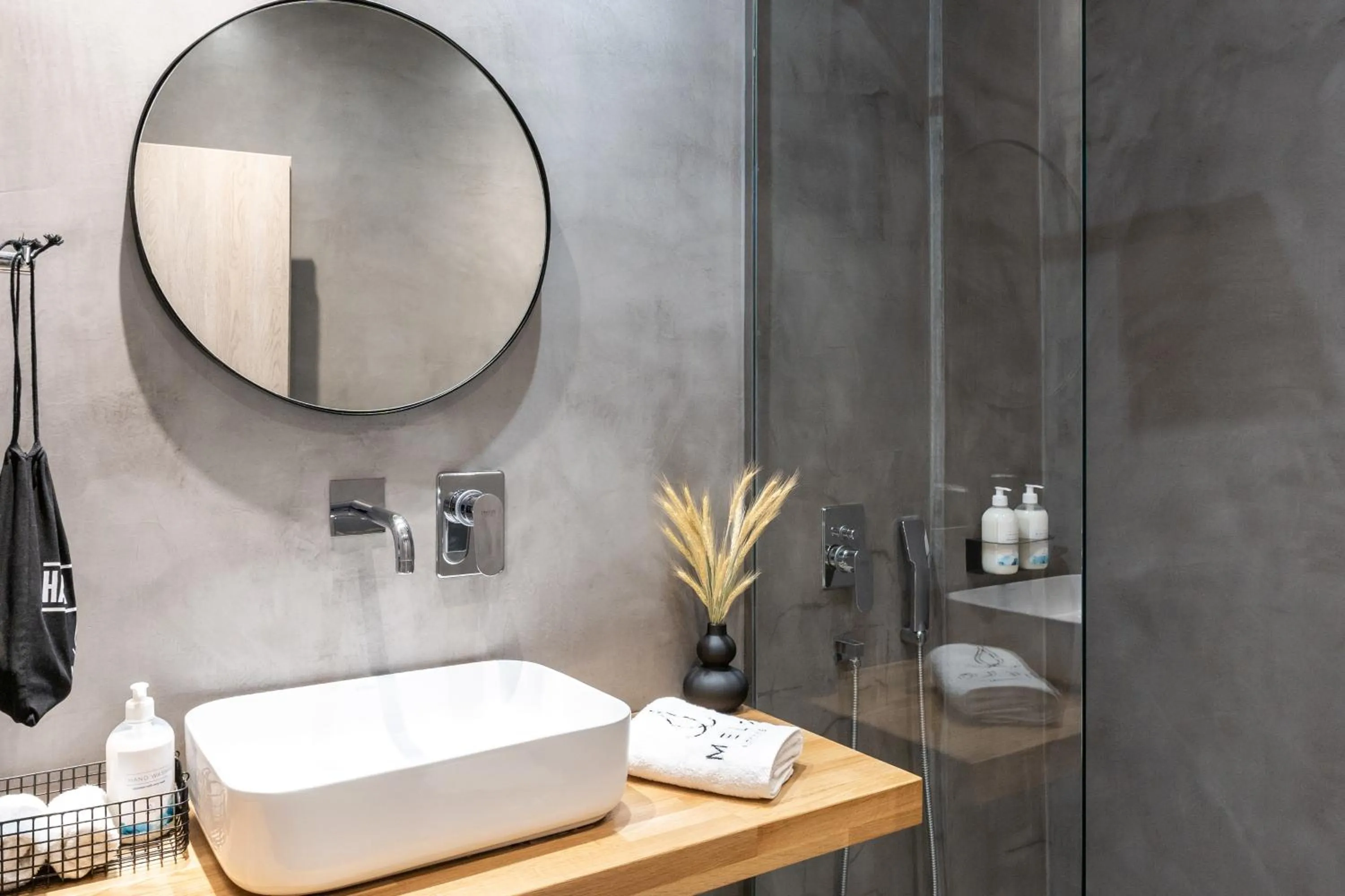 Bathroom in Melo Athens