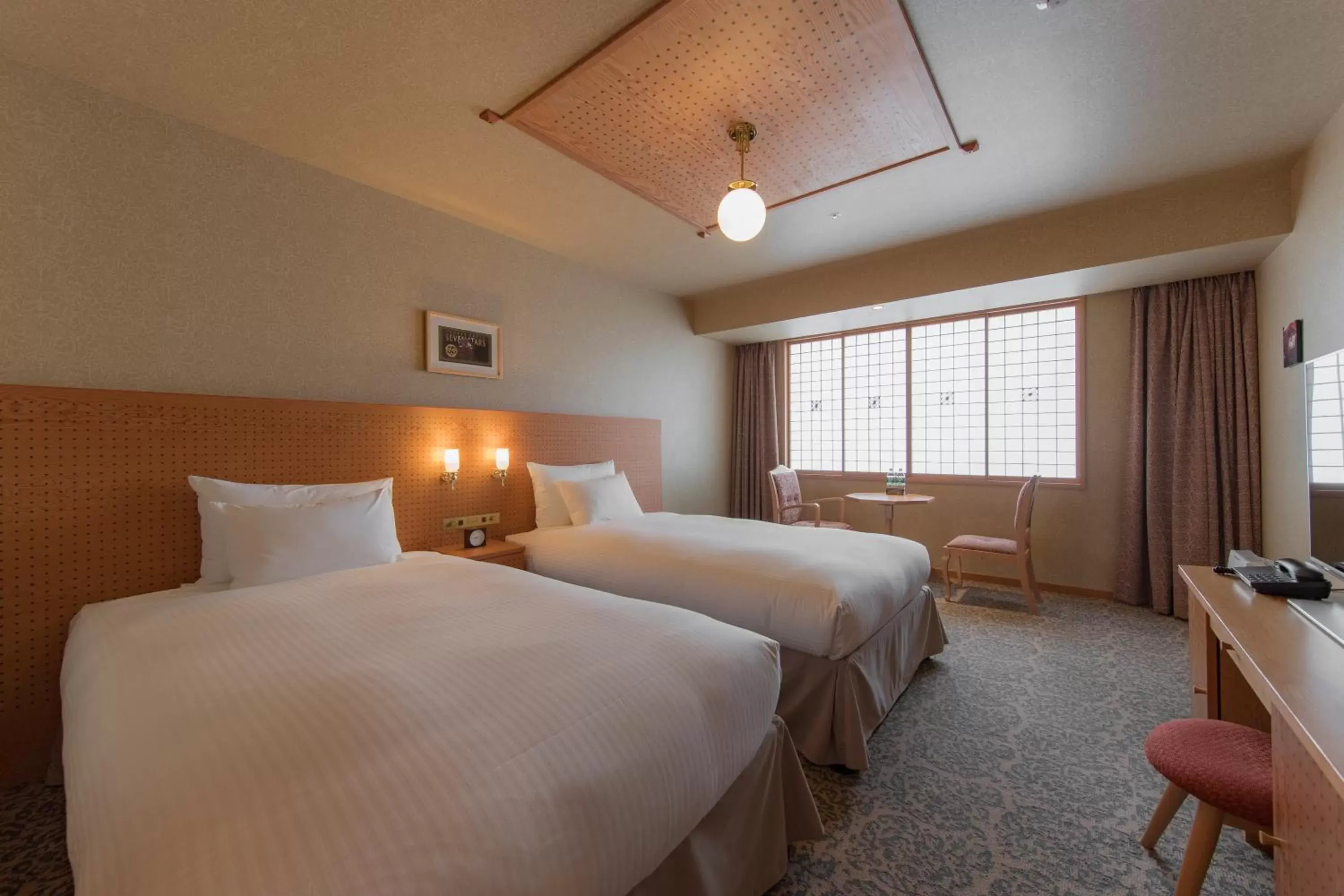 Photo of the whole room, Bed in JR Kyushu Hotel Blossom Oita