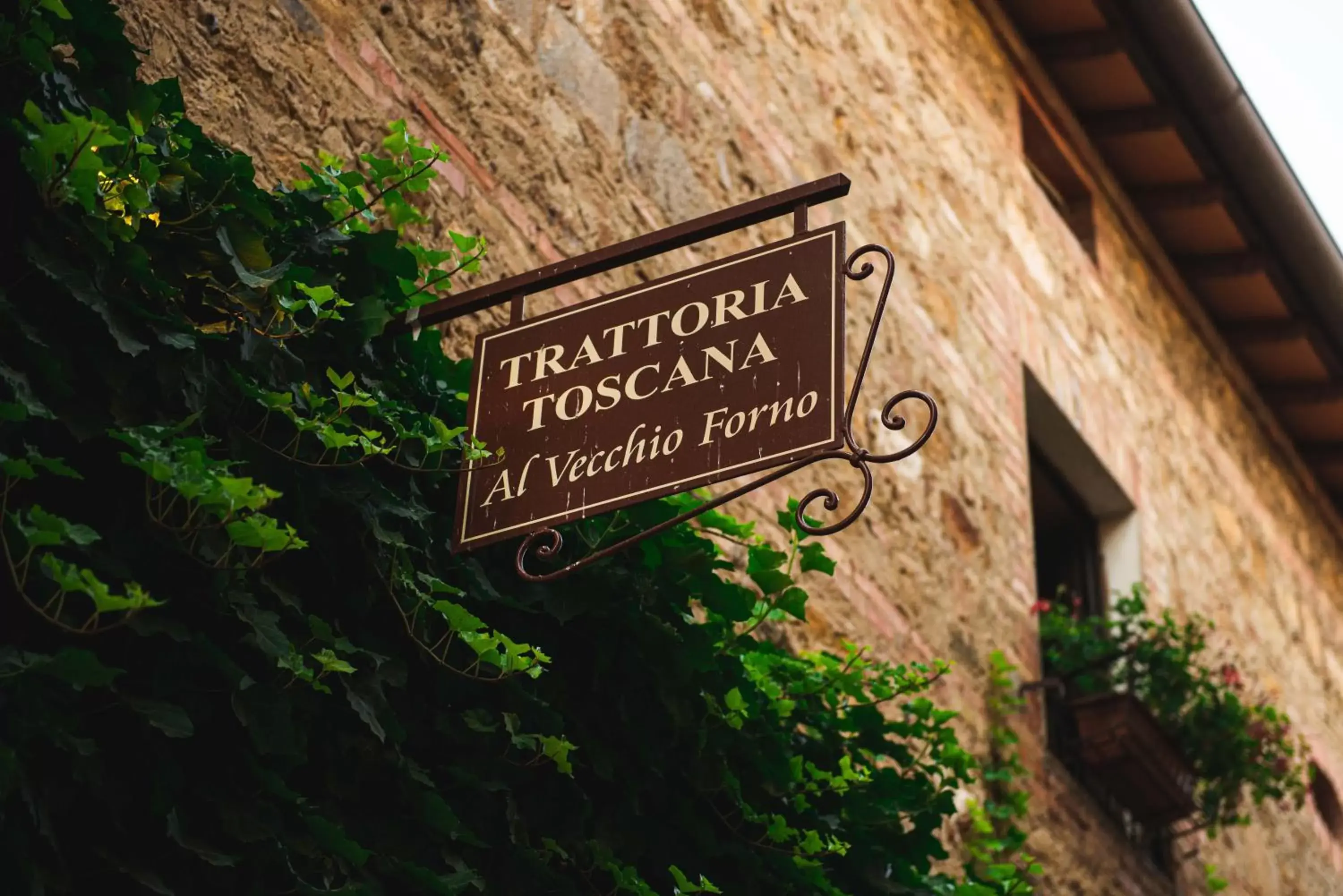 Restaurant/places to eat in TORRE GIARDINO SEGRETO B&B- Borgo Capitano Collection - Albergo diffuso