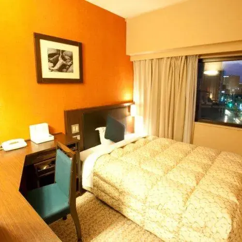 Photo of the whole room, Bed in Toyama Manten Hotel