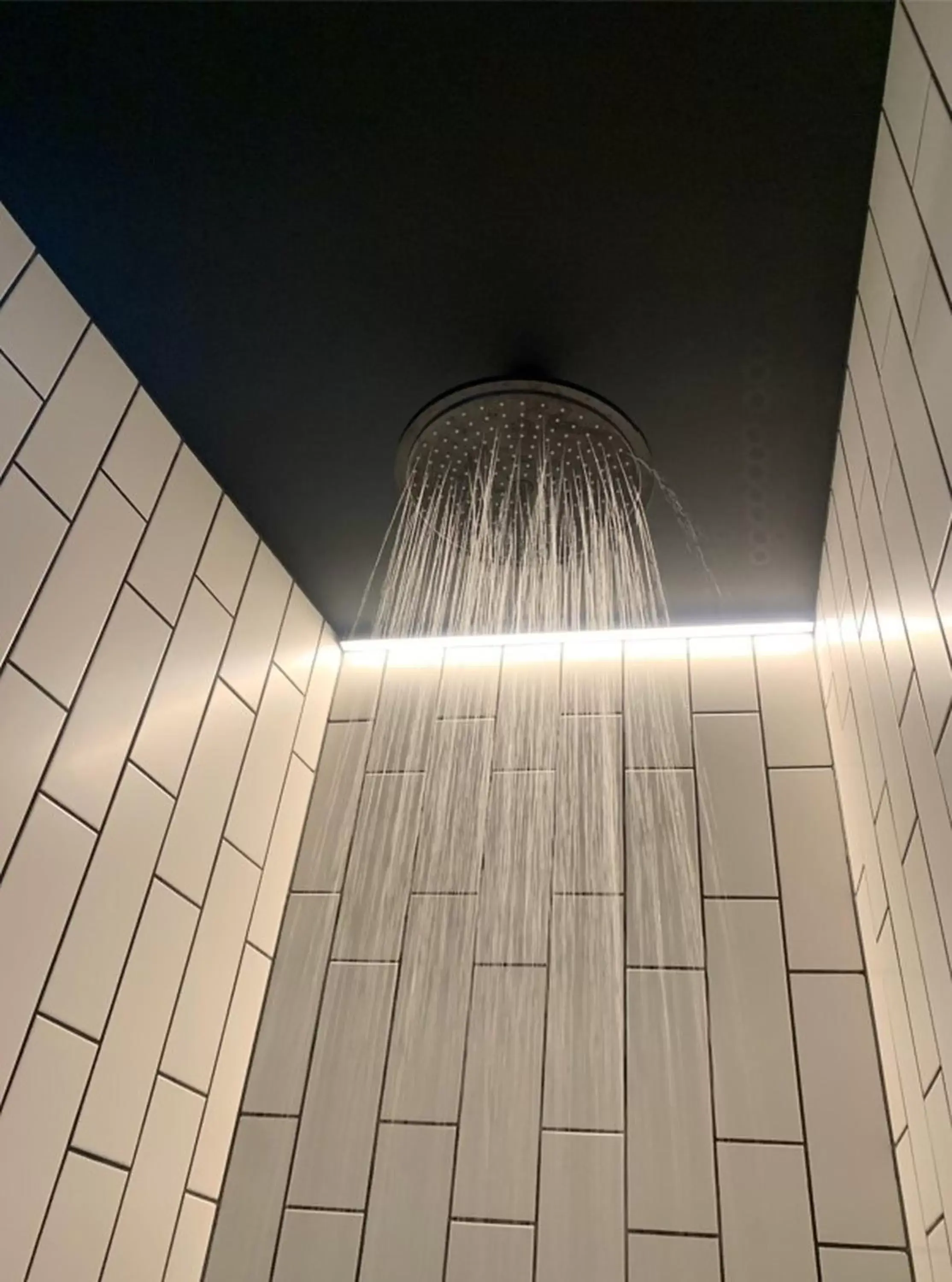 Bathroom in Exeter Hotel