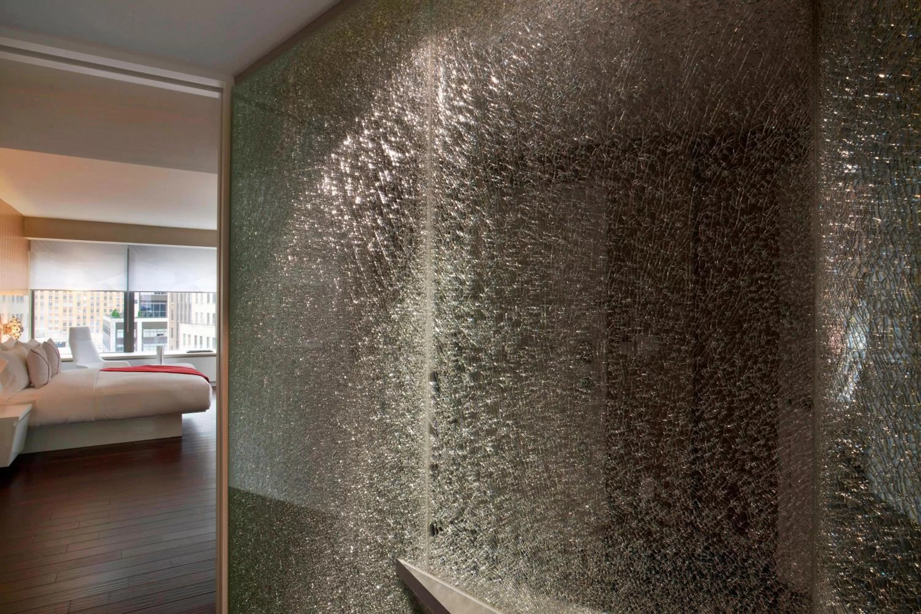 Photo of the whole room, Bed in The Washington Hotel NYC