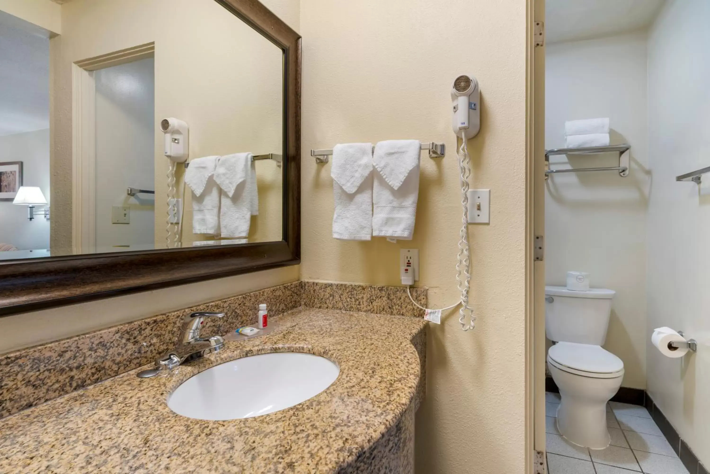 Bathroom in University Inn and Suites Eugene