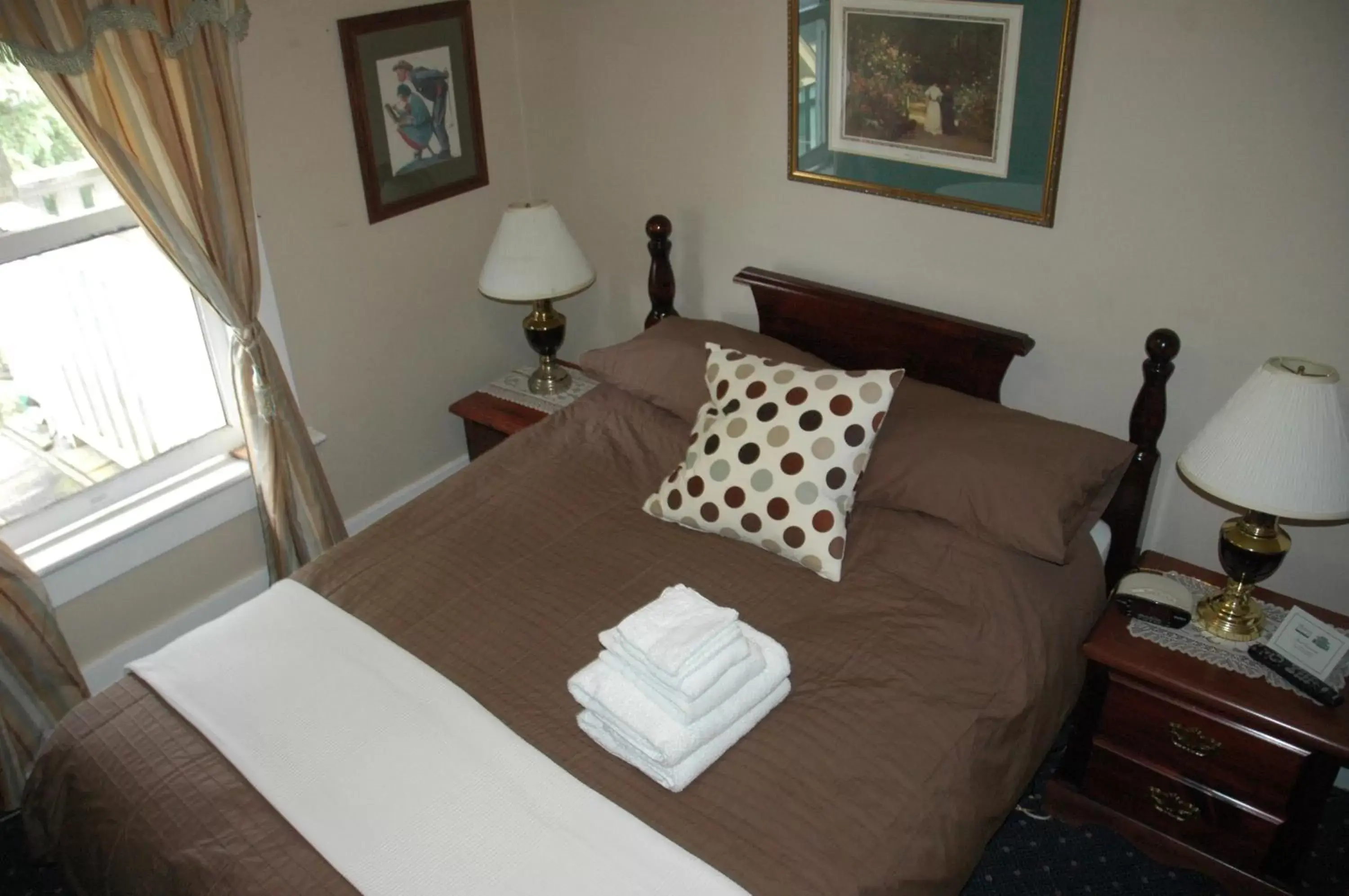 Photo of the whole room, Bed in Windsor Guest House Photo of the whole room, Bed in Windsor Guest House