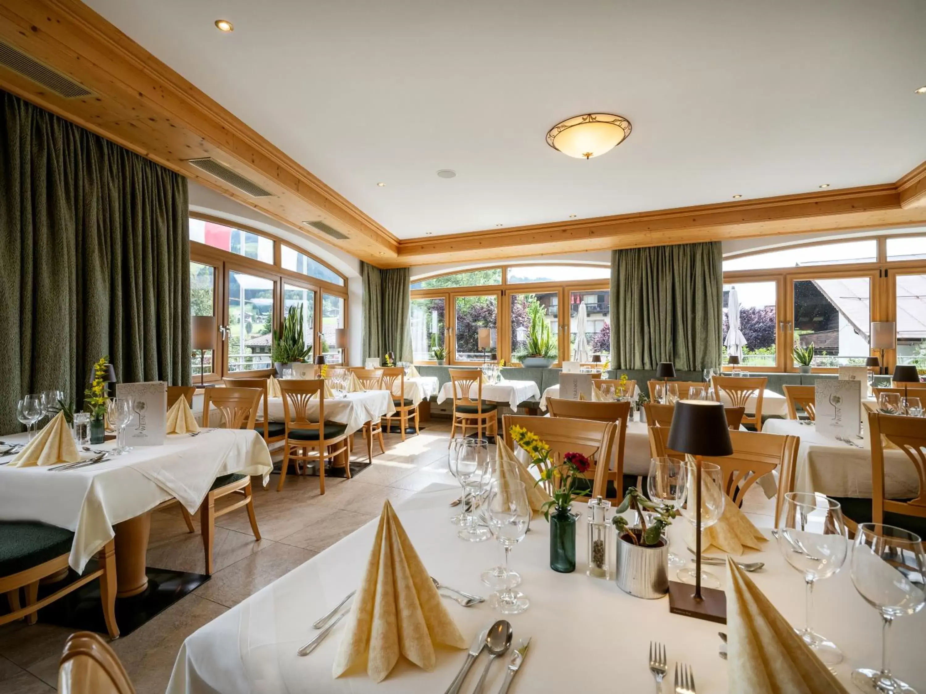 Restaurant/Places to Eat in Alpen Glück Hotel Kirchberger Hof