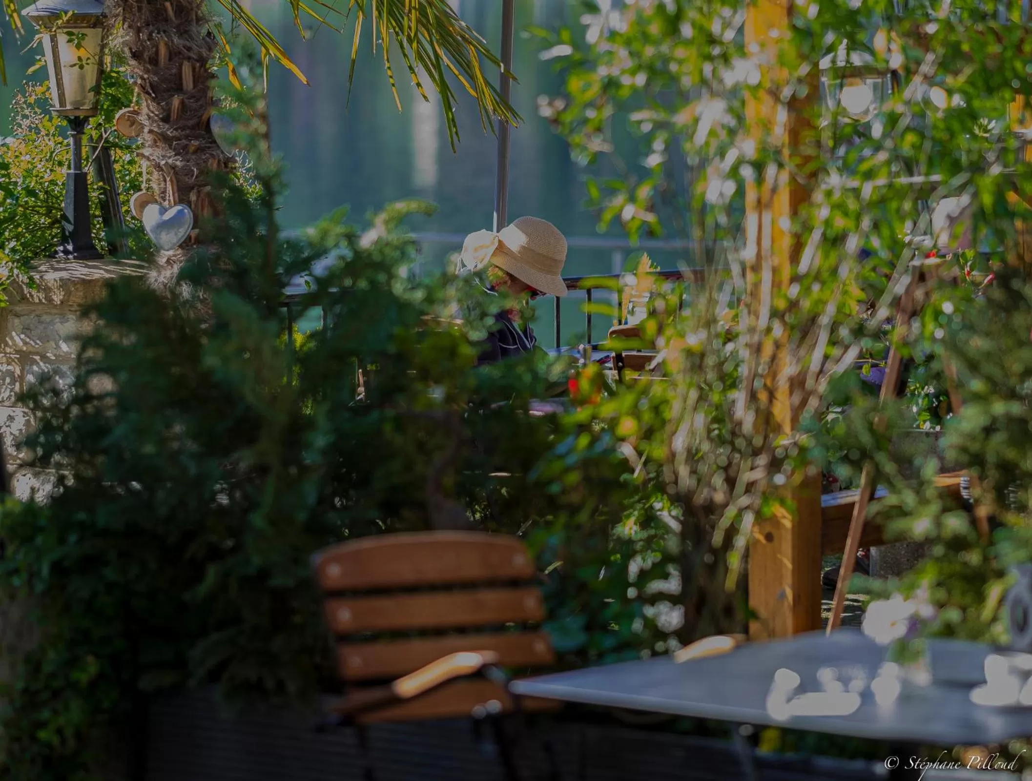 Patio in HOTEL de la Truite & SPA Le petit Nautilus