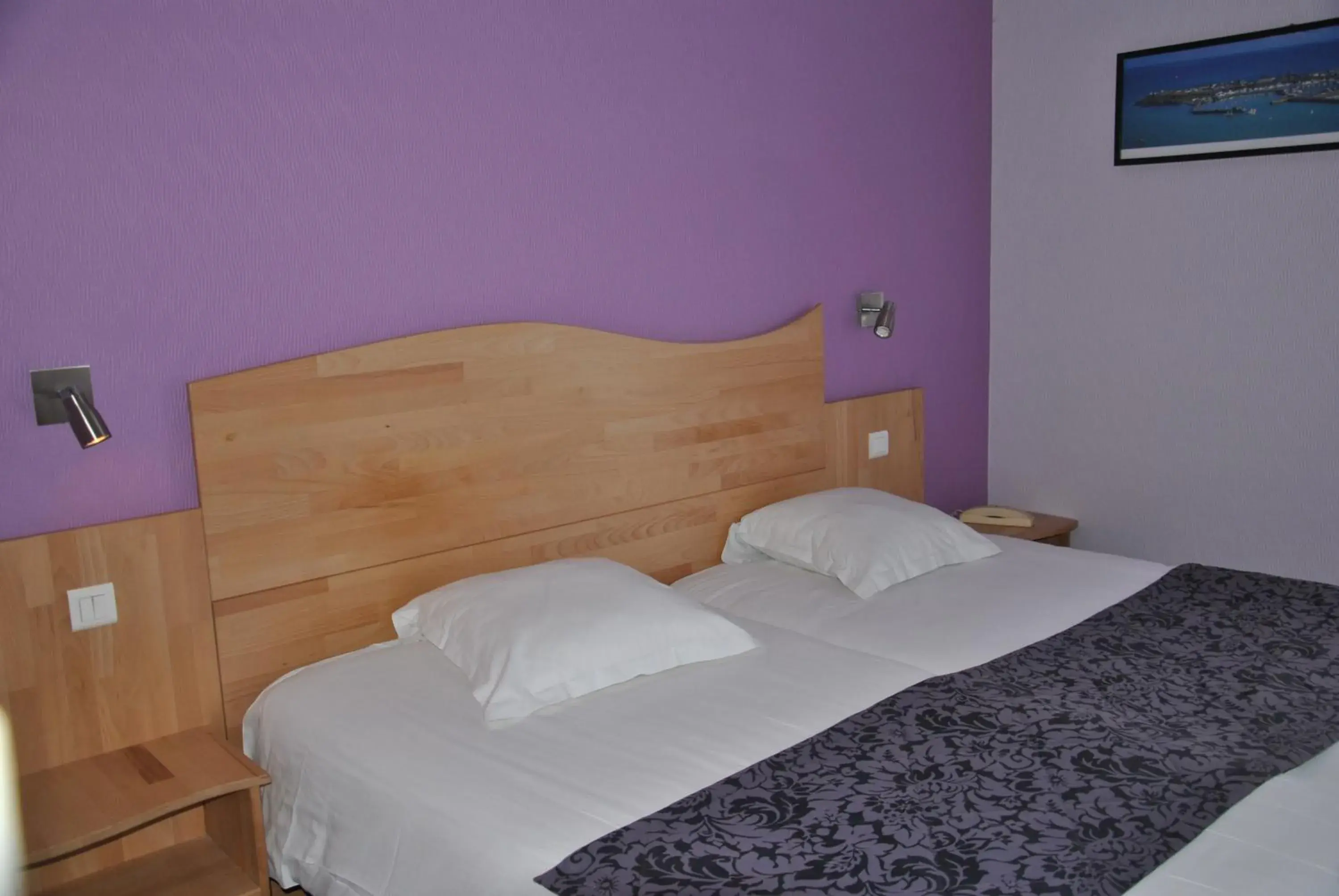 Bedroom, Bed in Hôtel Cositel, Coutances