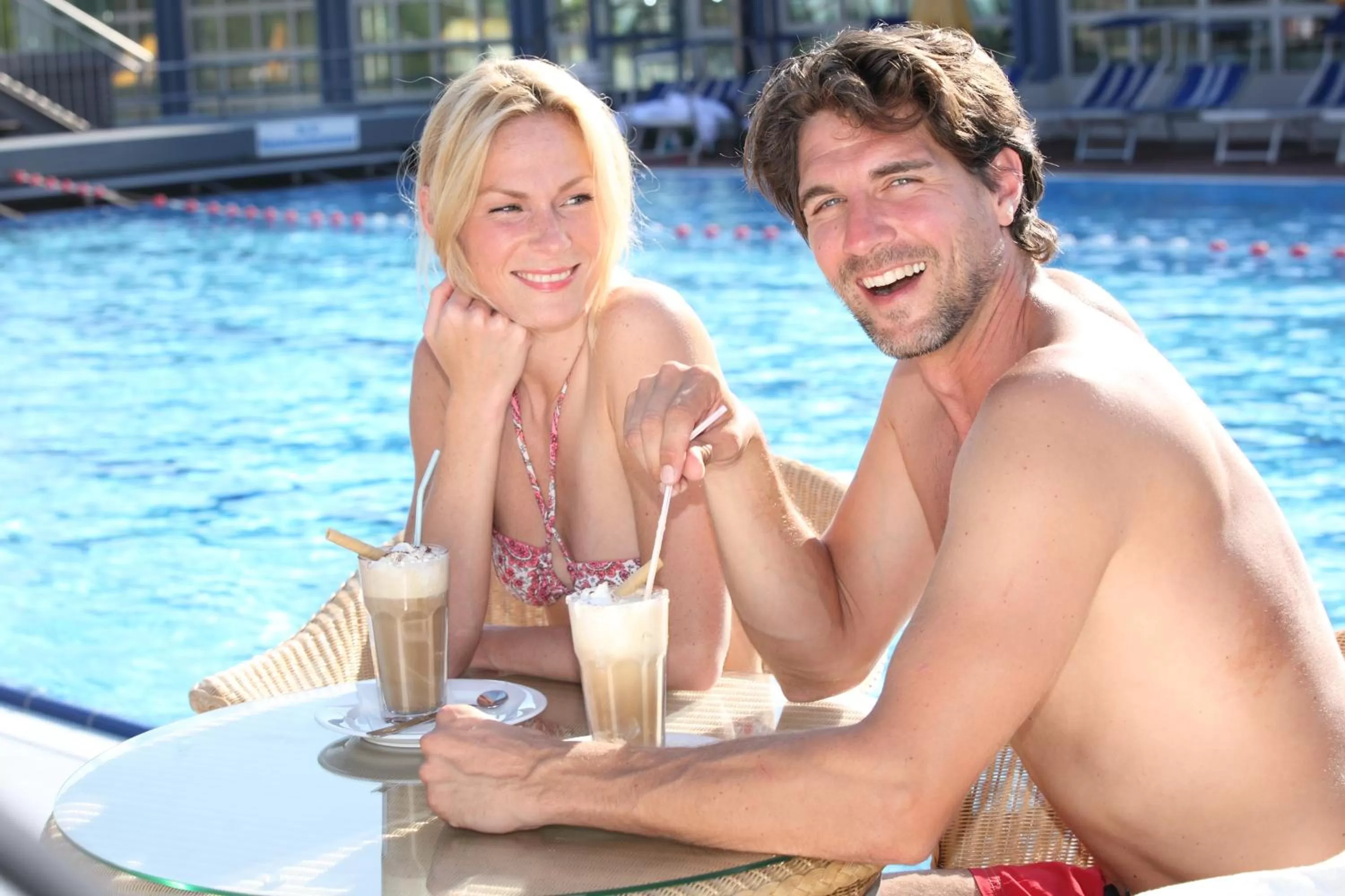 Pool view in Appartement-Haus Blumenhof