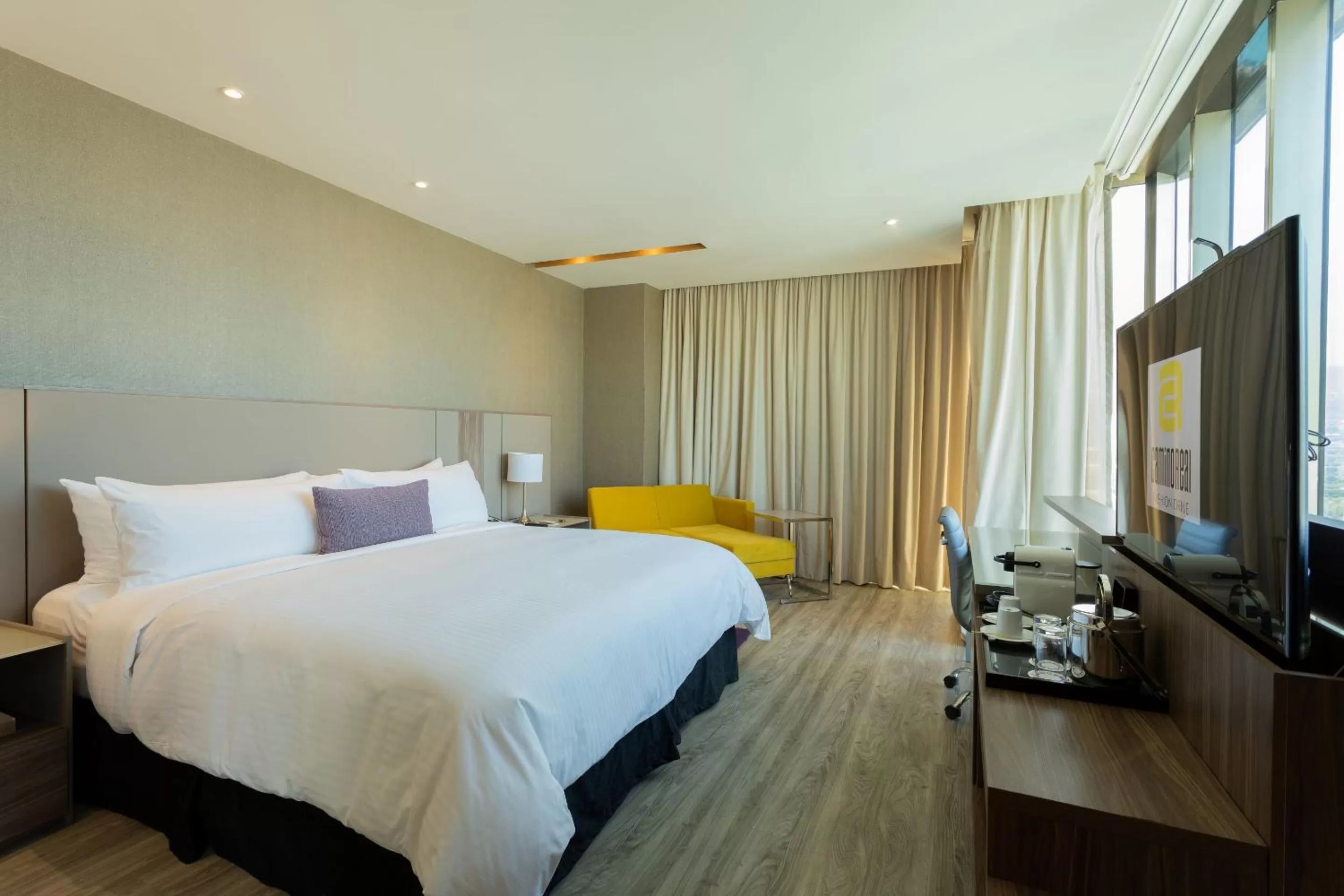 Bedroom, Bed in Camino Real Fashion Drive Monterrey