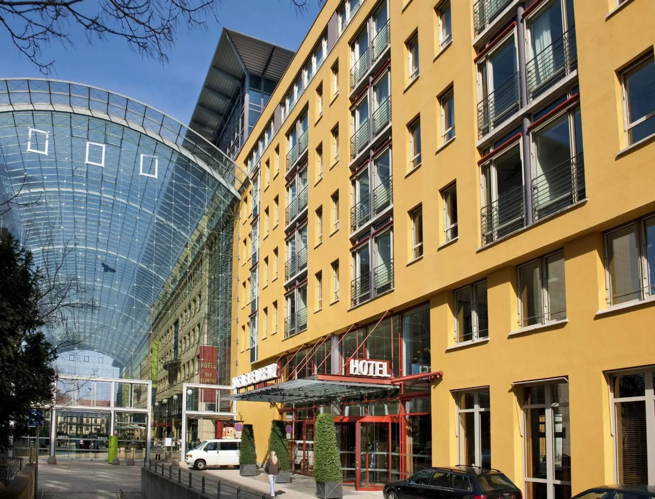 Facade/entrance in Hotel Elbflorenz Dresden Facade/entrance in Hotel Elbflorenz Dresden