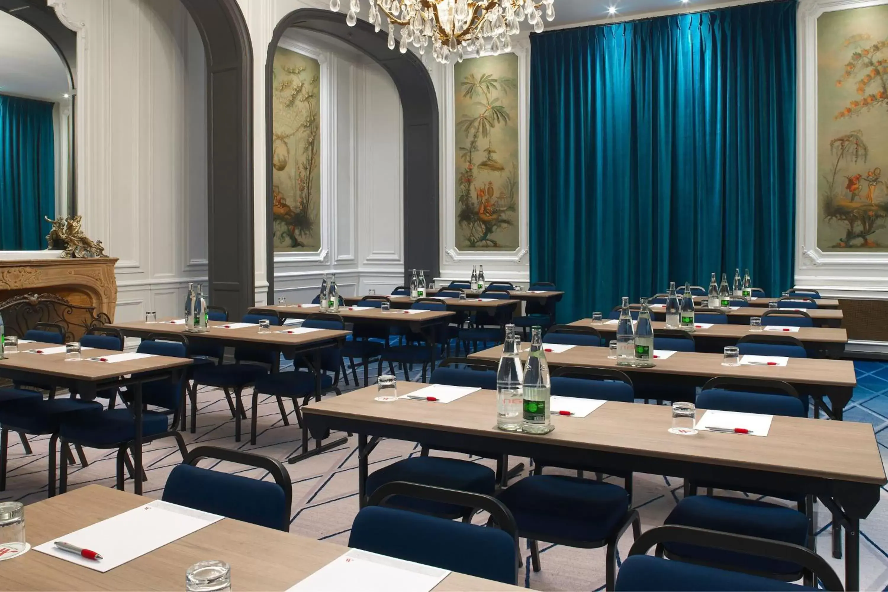 Meeting/conference room, Restaurant/Places to Eat in Paris Marriott Opera Ambassador Hotel
