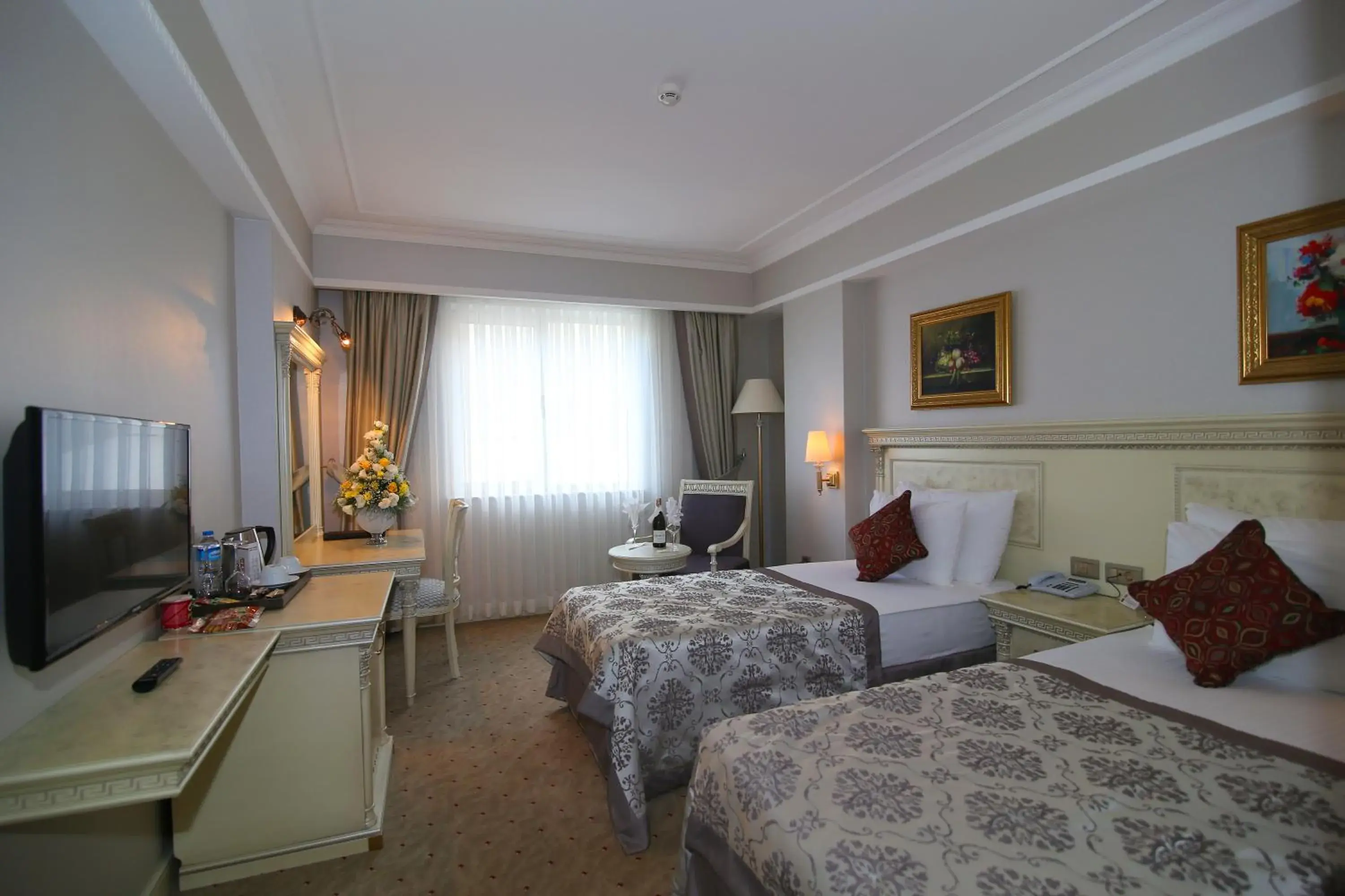 Photo of the whole room, Bed in Demir Hotel Photo of the whole room, Bed in Demir Hotel