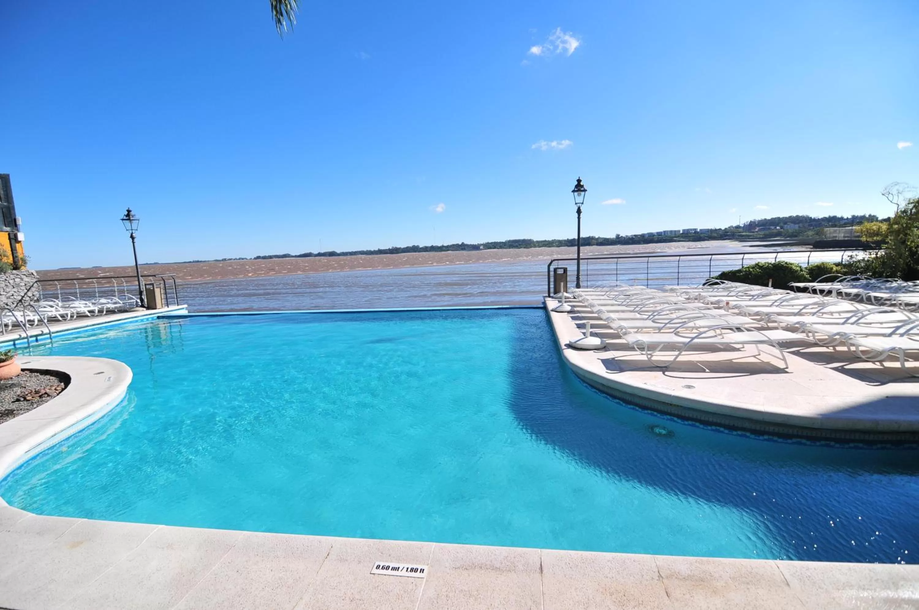Swimming pool in Radisson Hotel Colonia del Sacramento