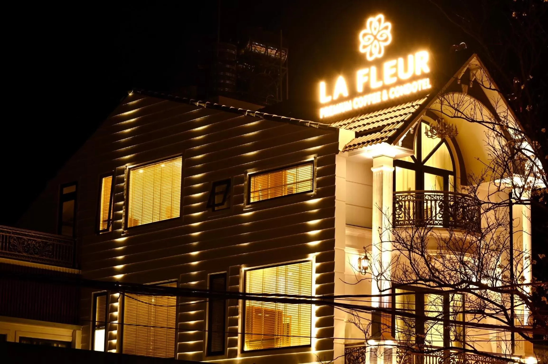 Property building in La Fleur Premium Central Apartment Hotel
