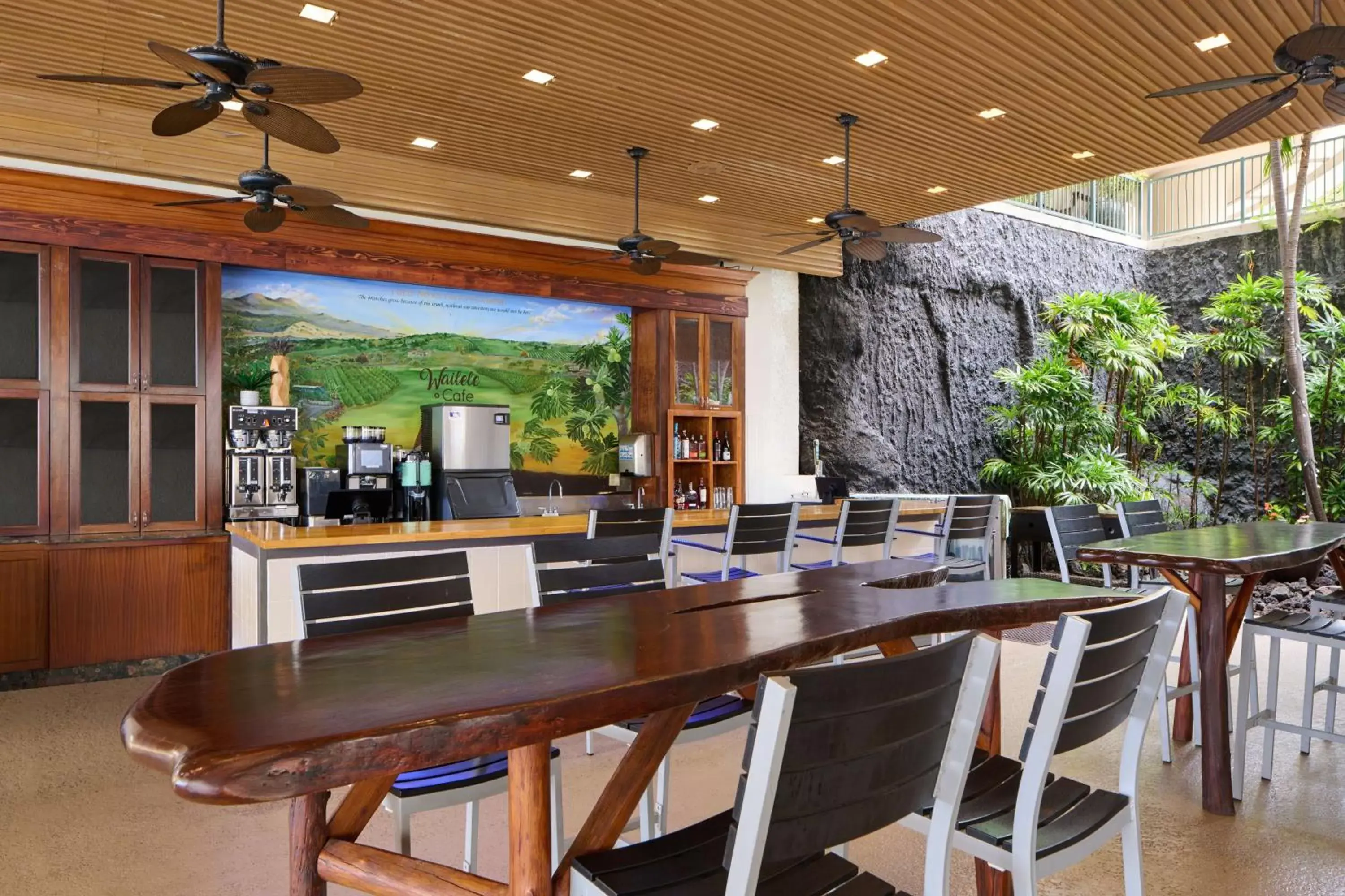 Restaurant/places to eat in Outrigger Kona Resort and Spa