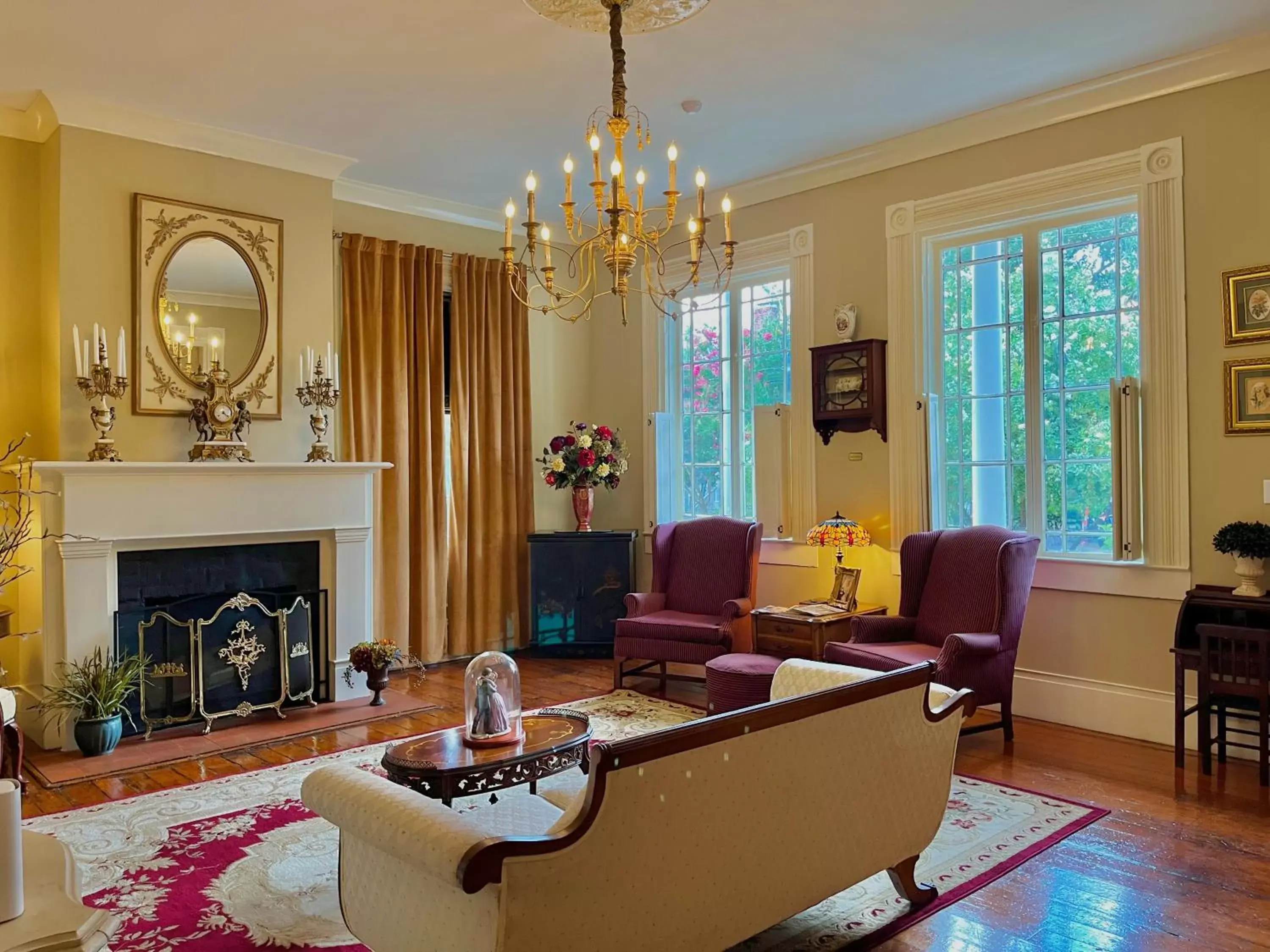 Living room, Seating Area in The Beaumont House Natchez