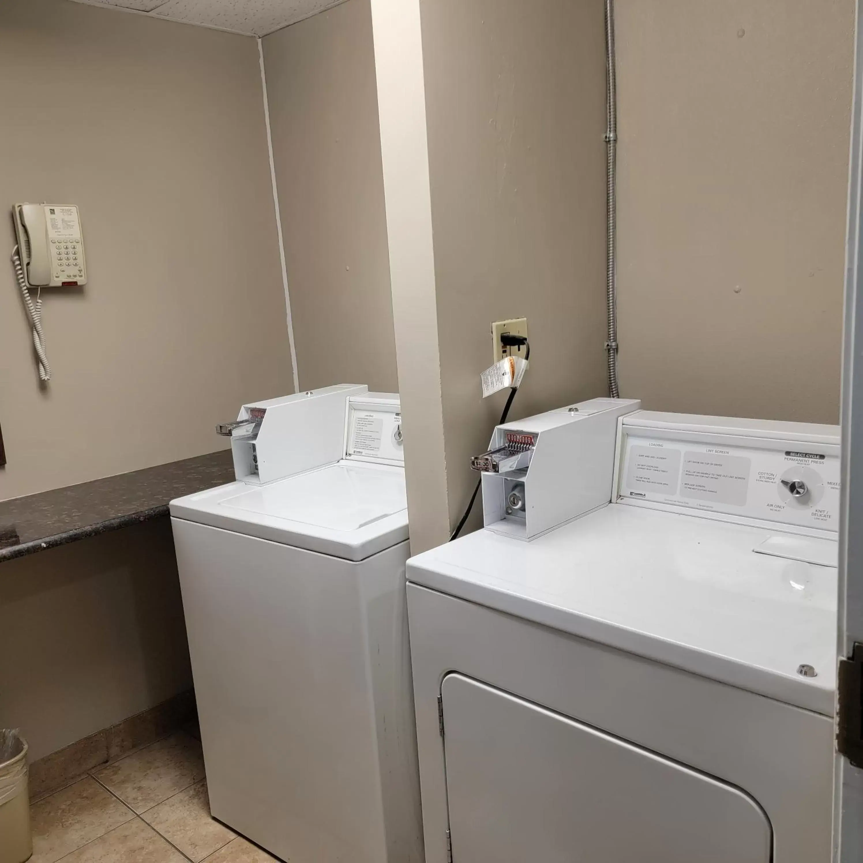 laundry, Bathroom in Quality Inn & Suites - Gettysburg