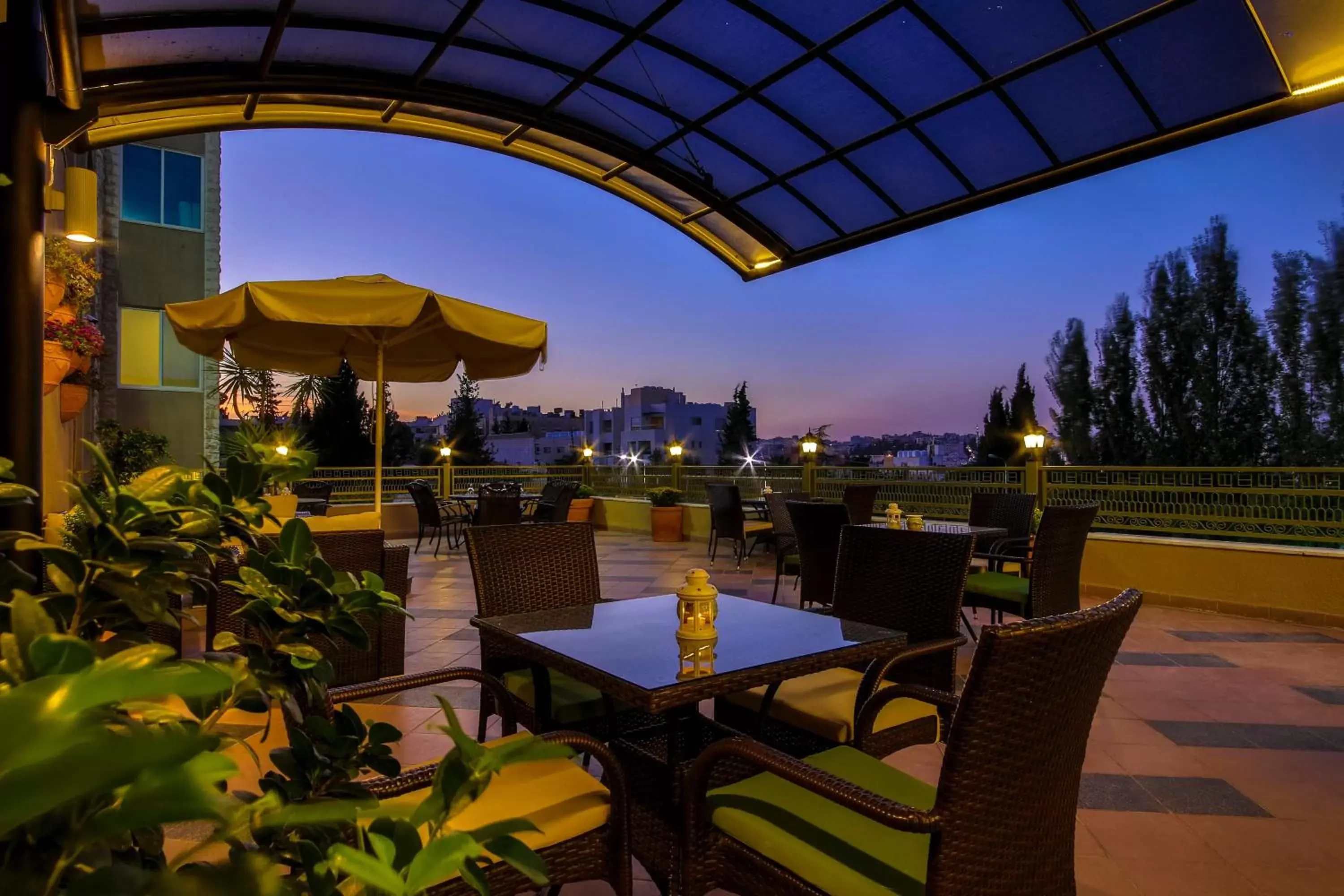 Balcony/Terrace, Restaurant/Places to Eat in Century Park Hotel