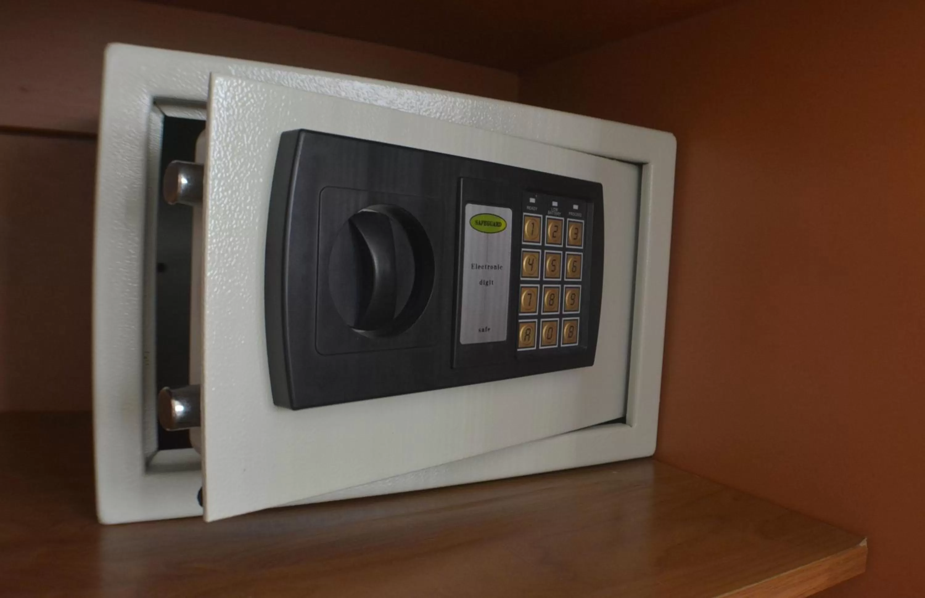 Other in Hotel Castell - Cerca Del Aeropuerto