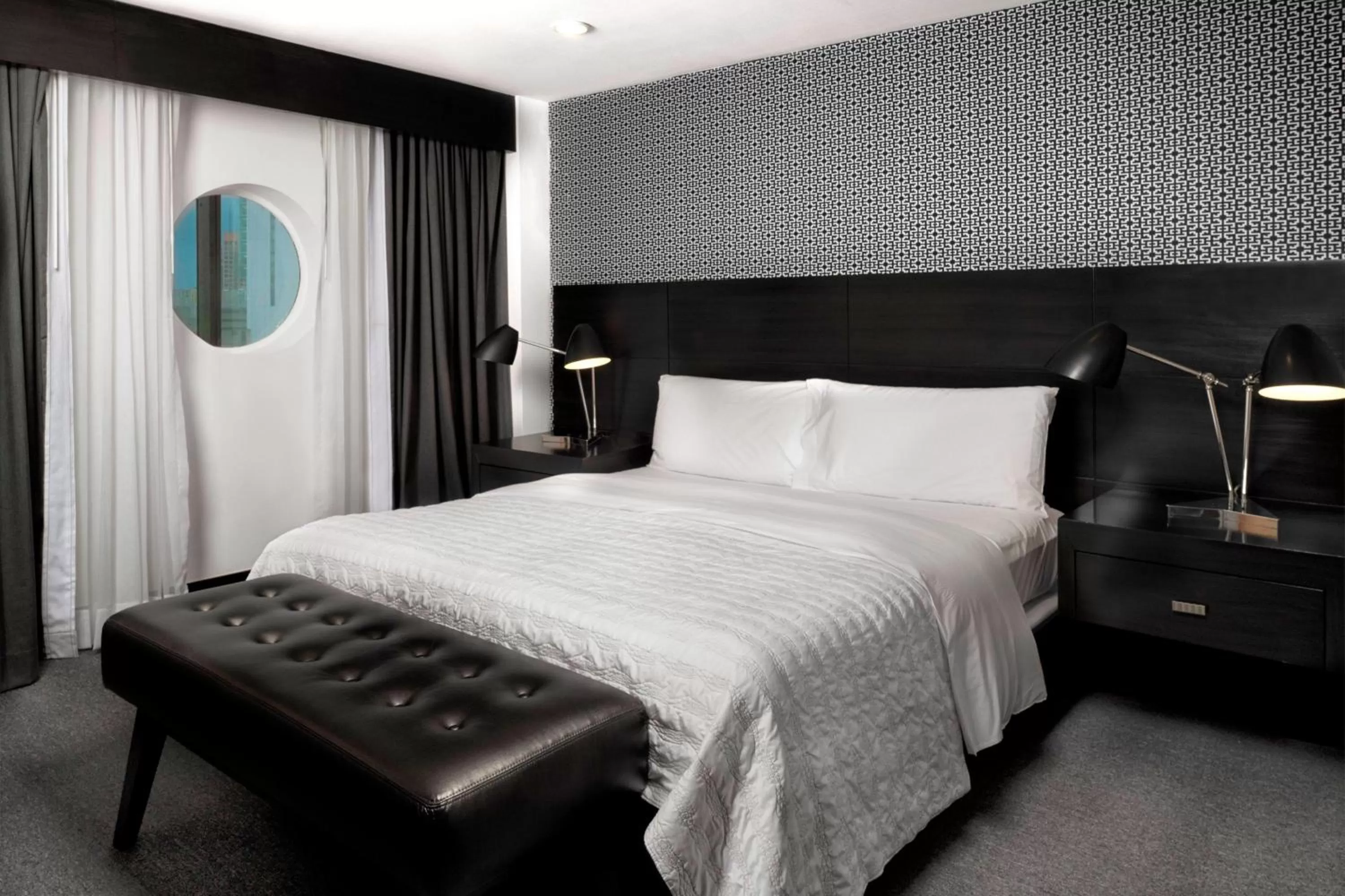 Bedroom, Bed in Le Méridien Mexico City Reforma