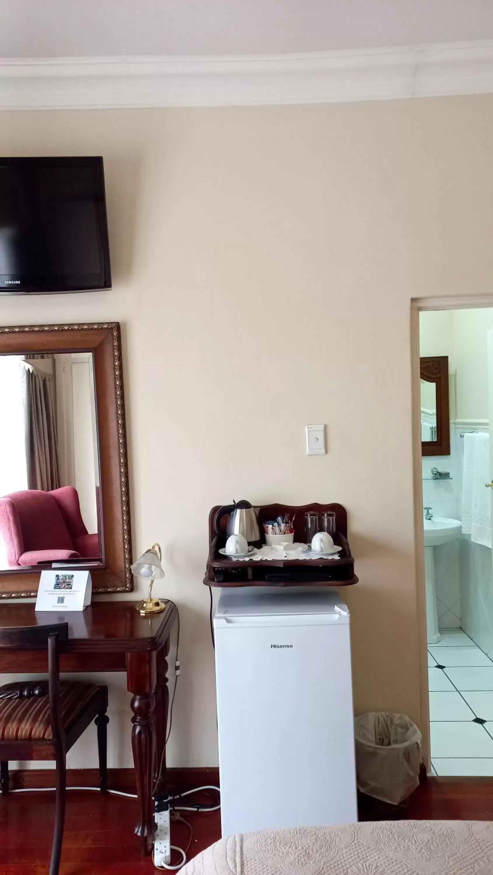 Double or Twin Room with Balcony - single occupancy in Brooklyn Place Double or Twin Room with Balcony - single occupancy in Brooklyn Place