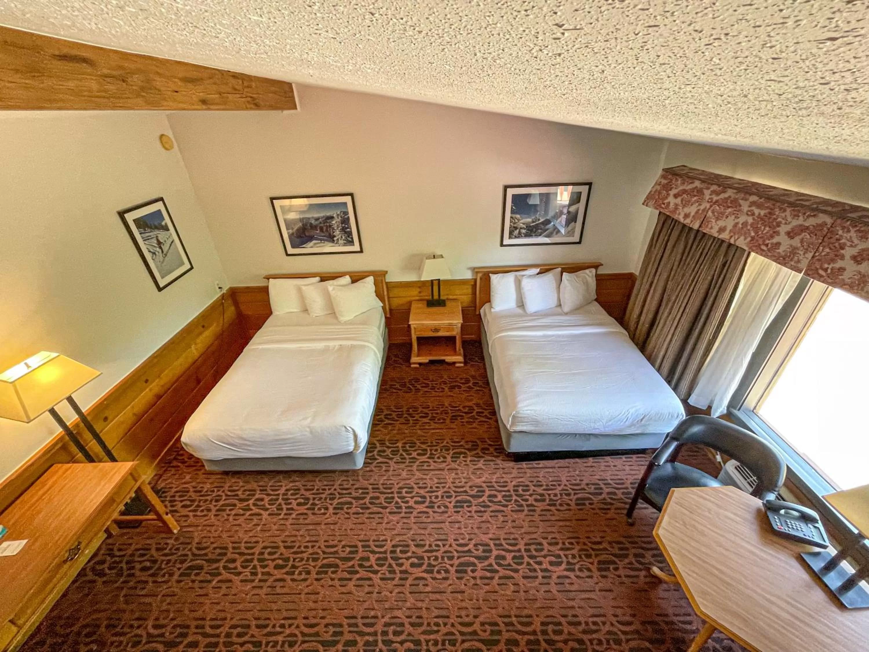 Bedroom, Bed in Otsego Resort