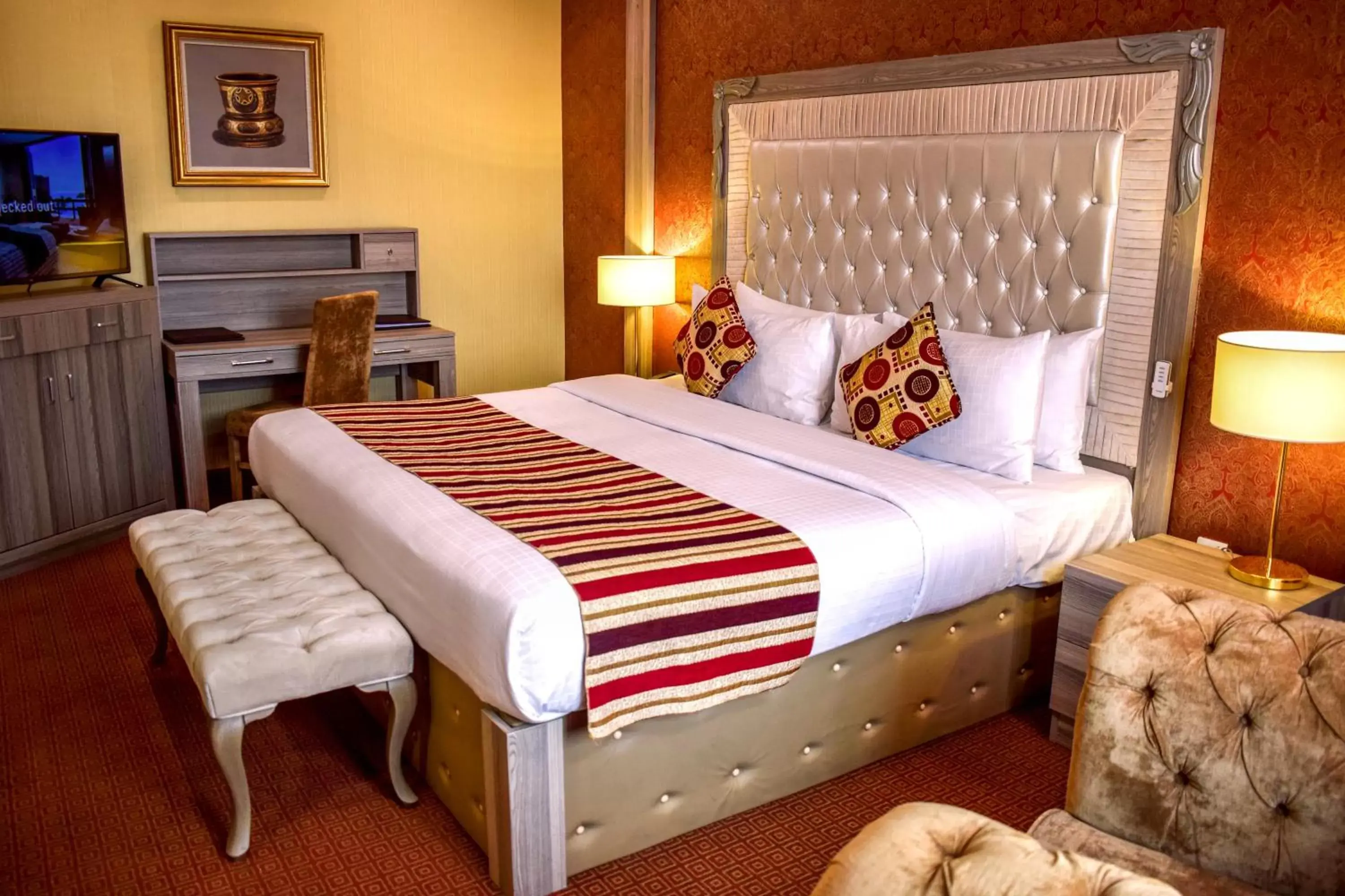 Bedroom, Bed in Sapphire Plaza Hotel