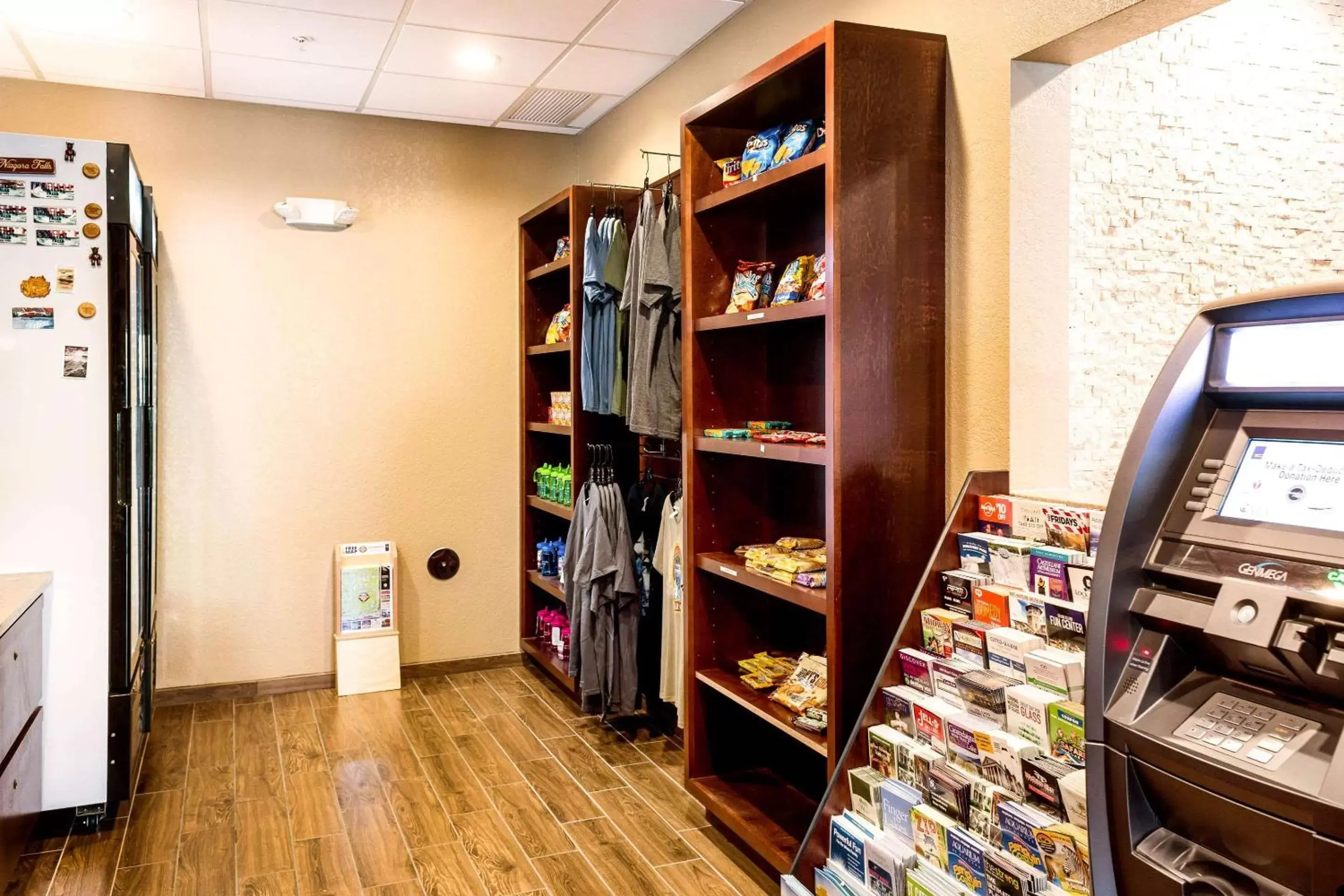 Other, Supermarket/Shops in Comfort Inn & Suites Niagara Falls Blvd USA