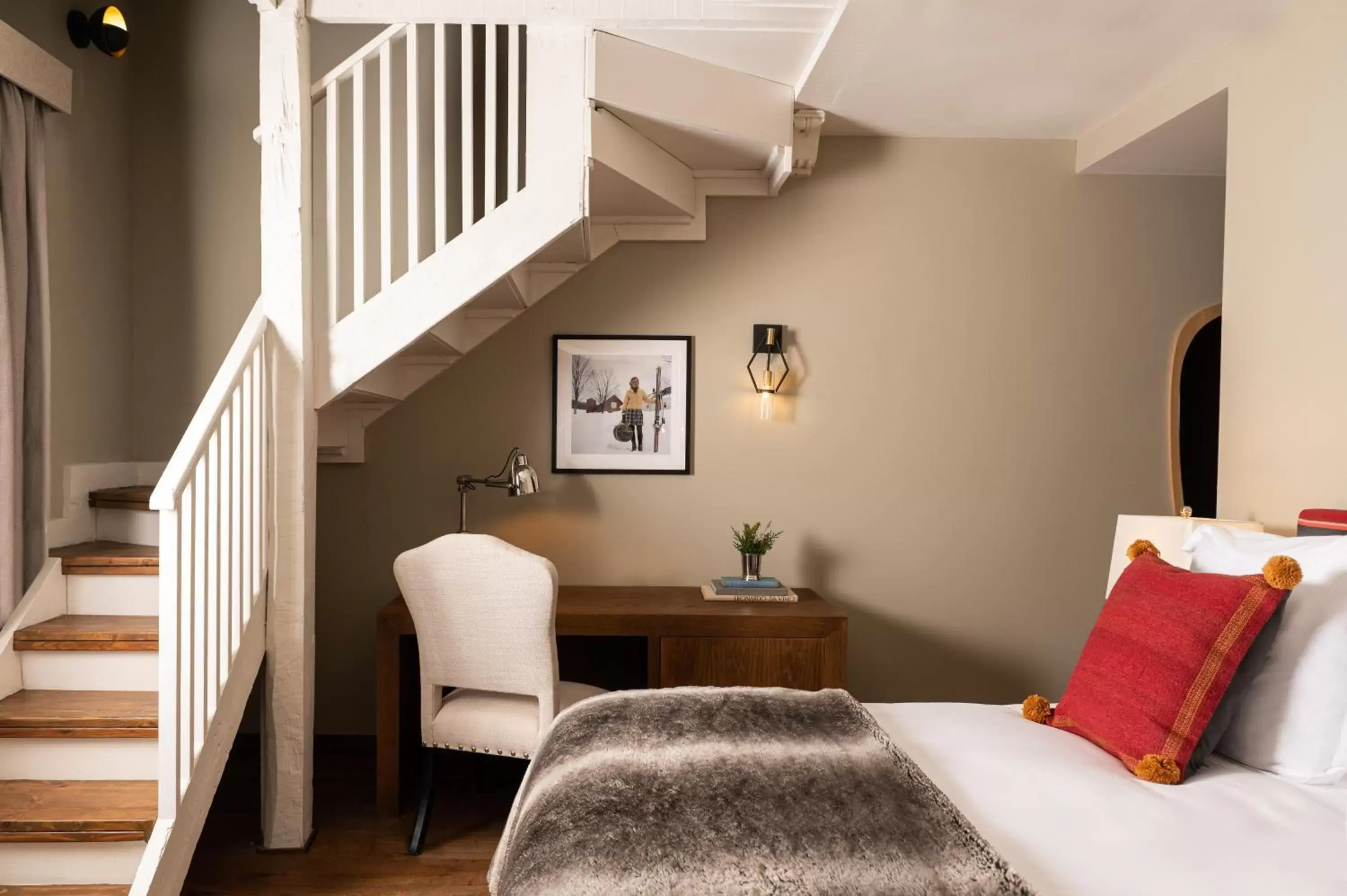 Bedroom, Seating Area in Hotel Maribel