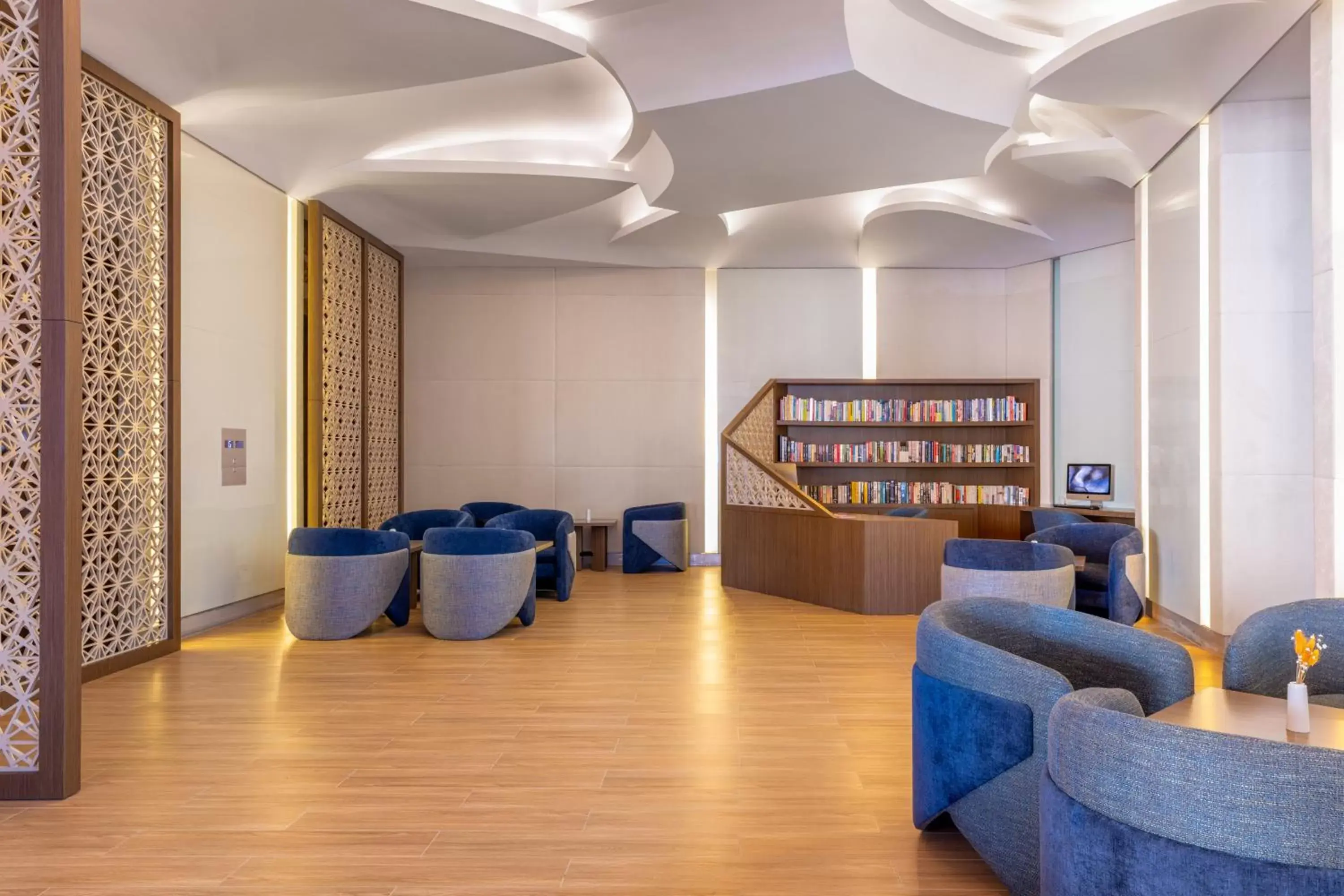 Lounge or bar in Hilton Dubai Al Habtoor City