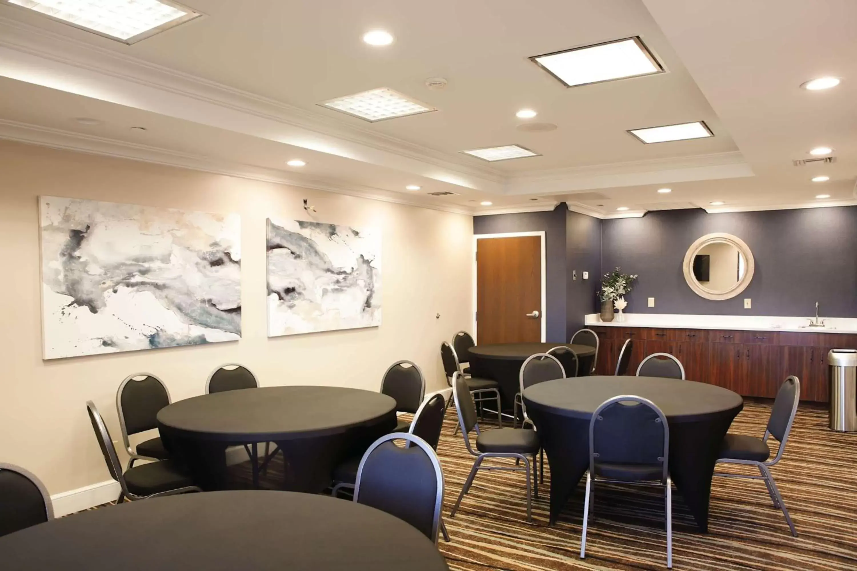 Meeting/conference room in Baymont by Wyndham Jackson/Ridgeland