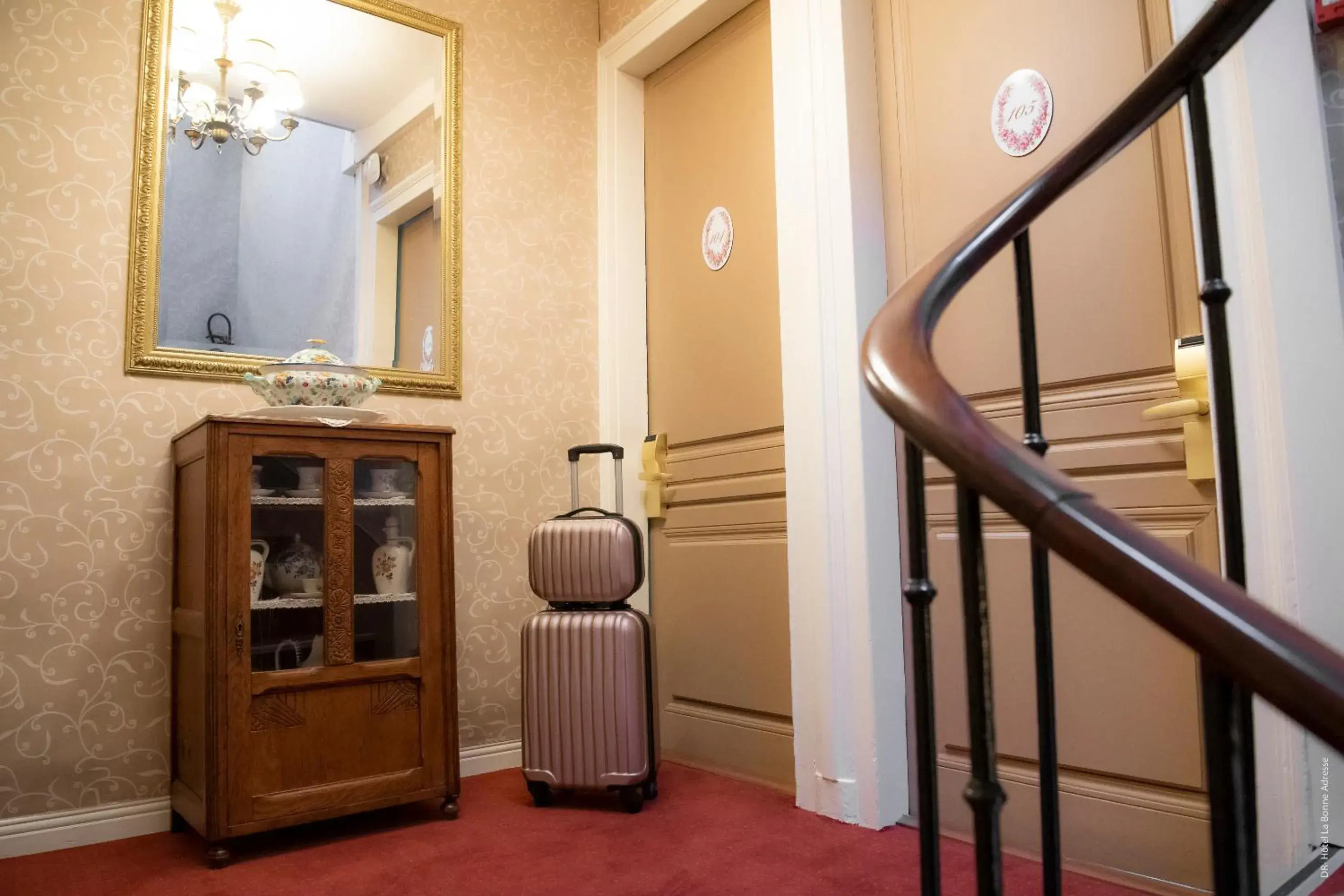 Property building in Hotel de Charme La Bonne Adresse - Logis hotels Property building in Hotel de Charme La Bonne Adresse - Logis hotels