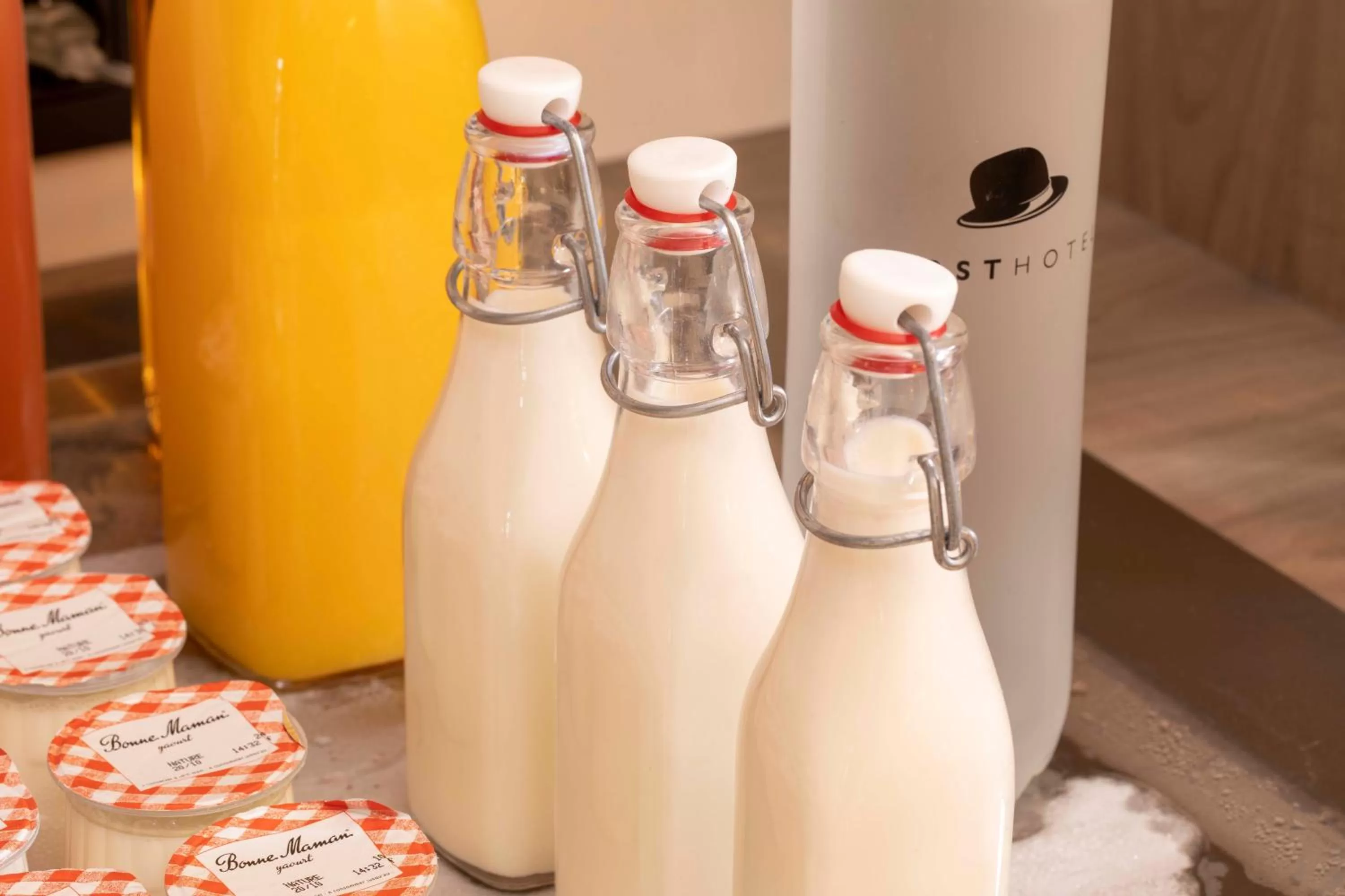 Breakfast in First Hotel Paris Tour Eiffel