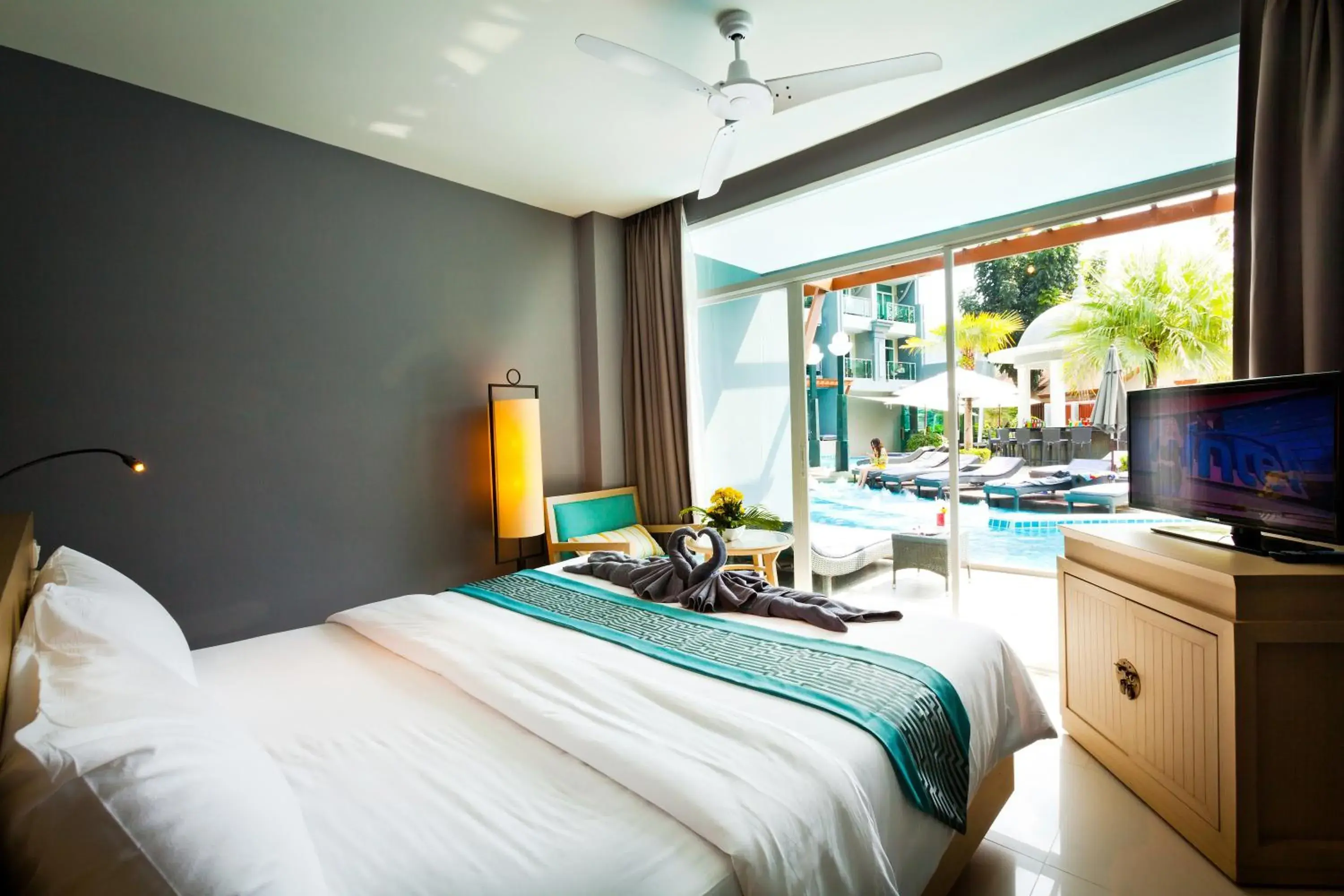 Photo of the whole room, Bed in Ramaburin Resort Patong - SHA Extra Plus Photo of the whole room, Bed in Ramaburin Resort Patong - SHA Extra Plus