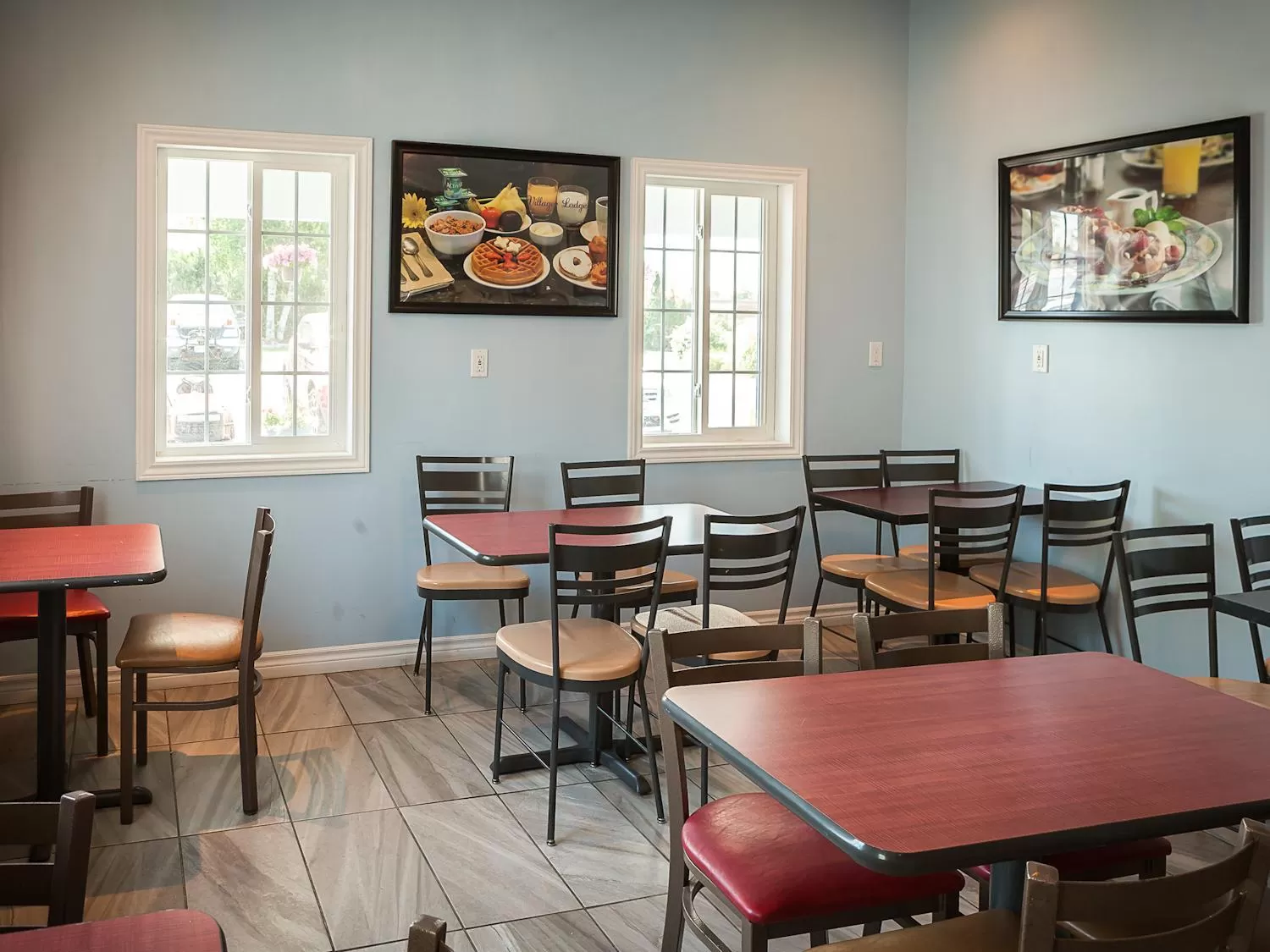 Spring in Villager Lodge Niagara Falls