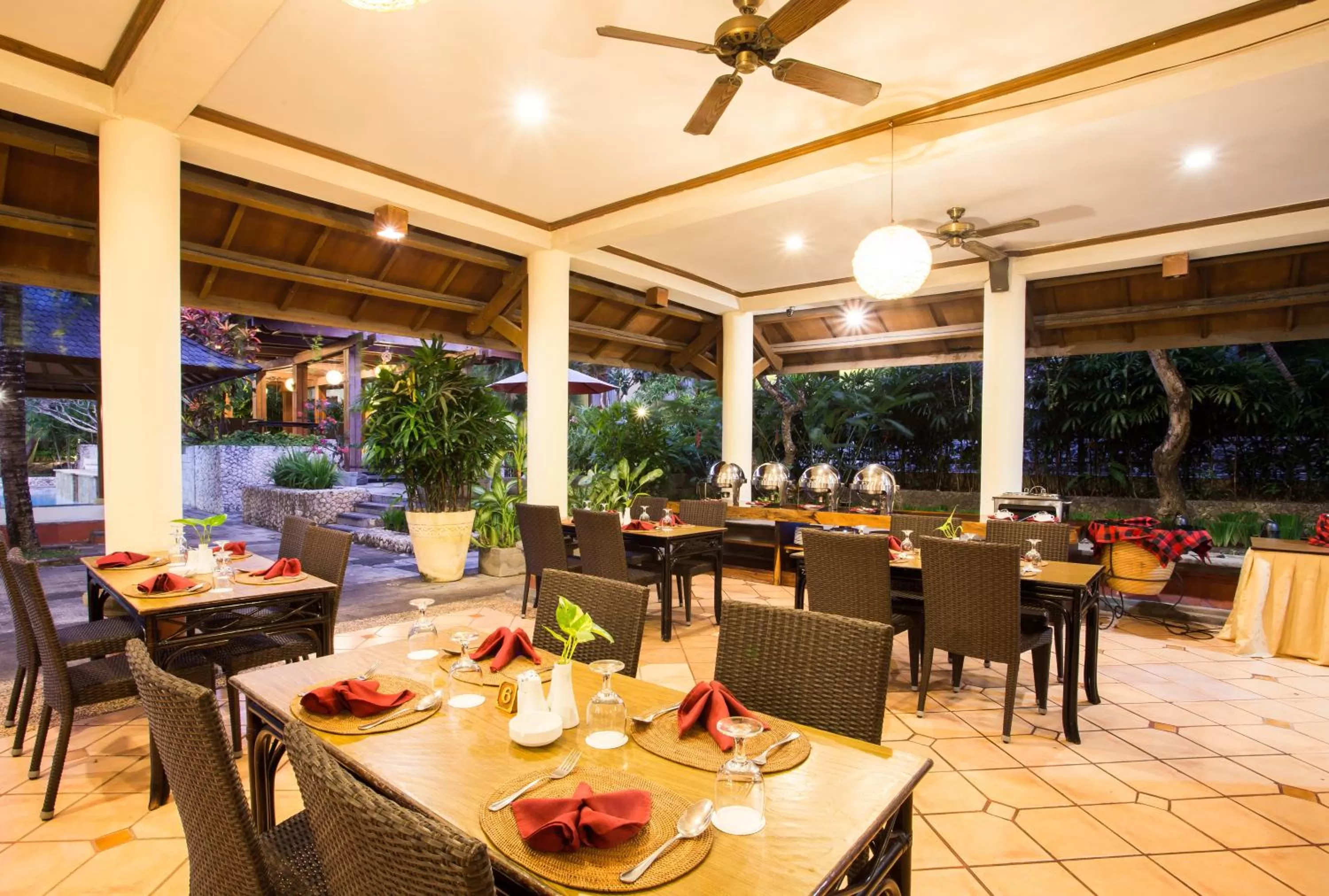 Restaurant/places to eat in Plagoo Holiday Hotel