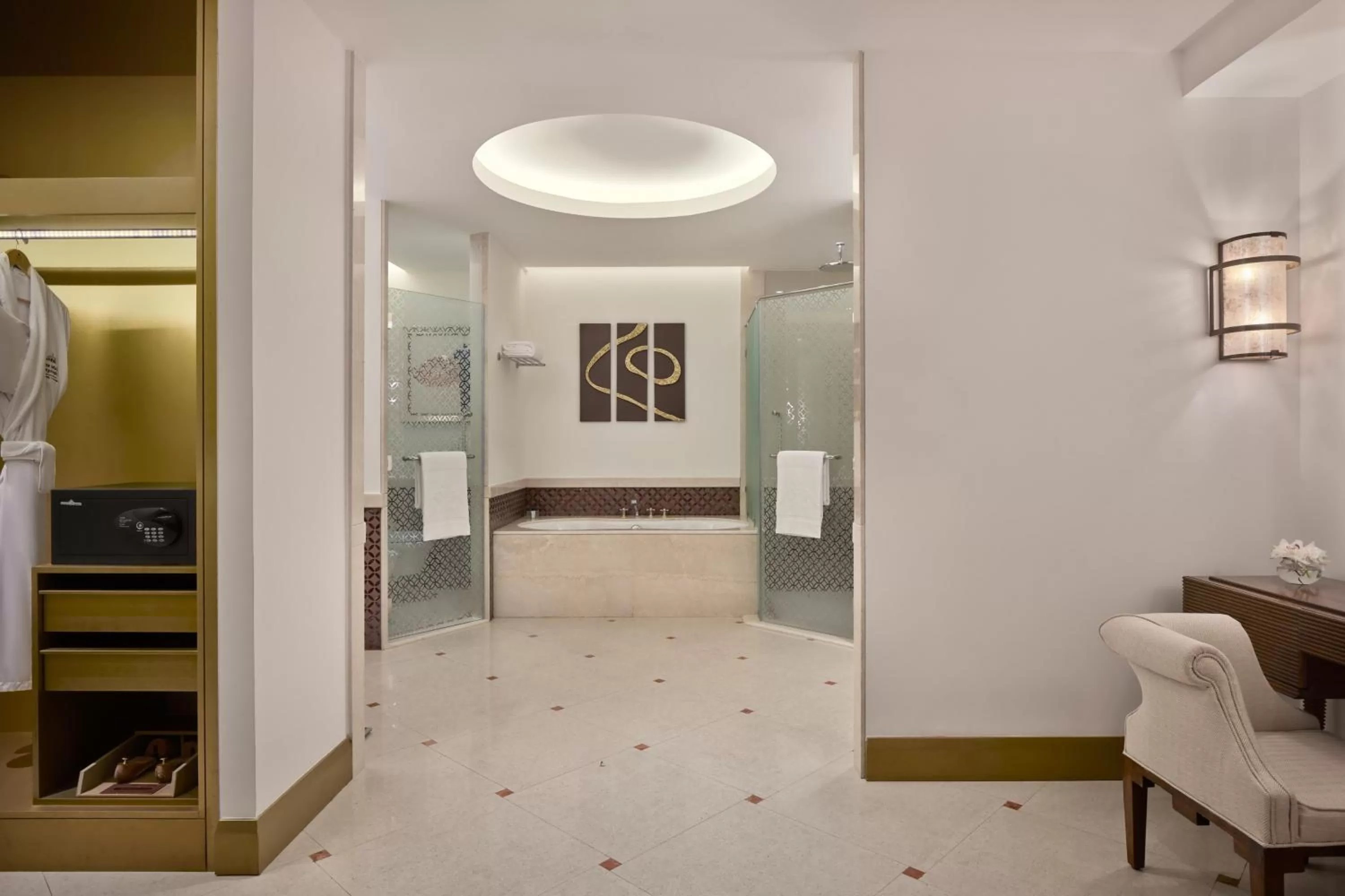 Bathroom in Marsa Malaz Kempinski, The Pearl