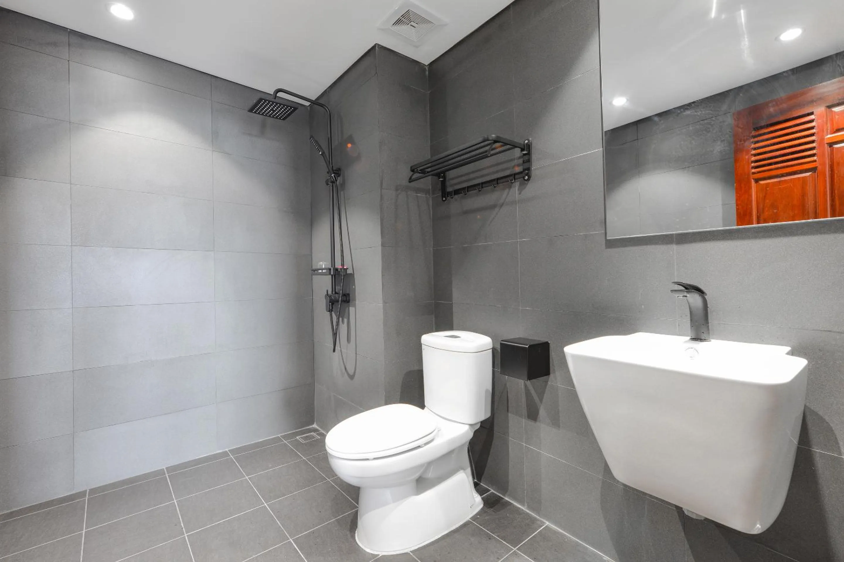 Bathroom in BH Riverside Hotel