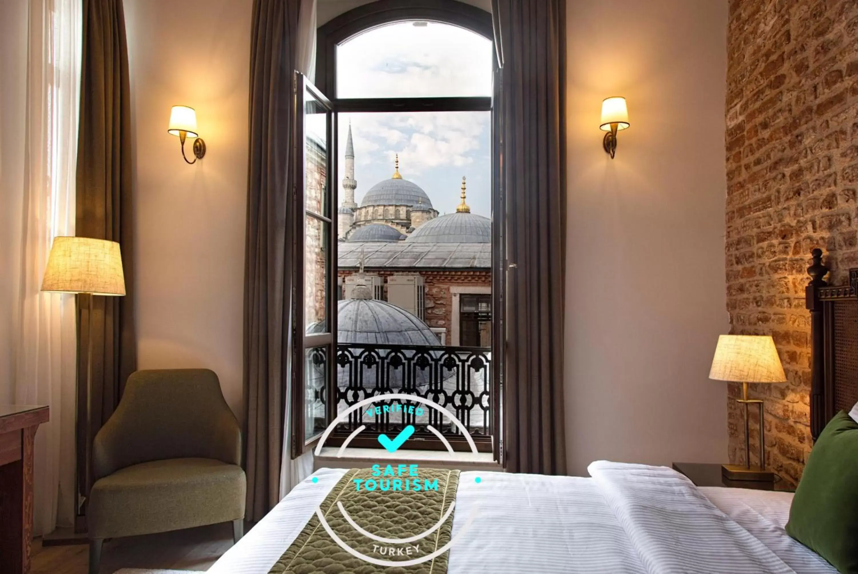 Bed in Mest Hotel Istanbul Sirkeci
