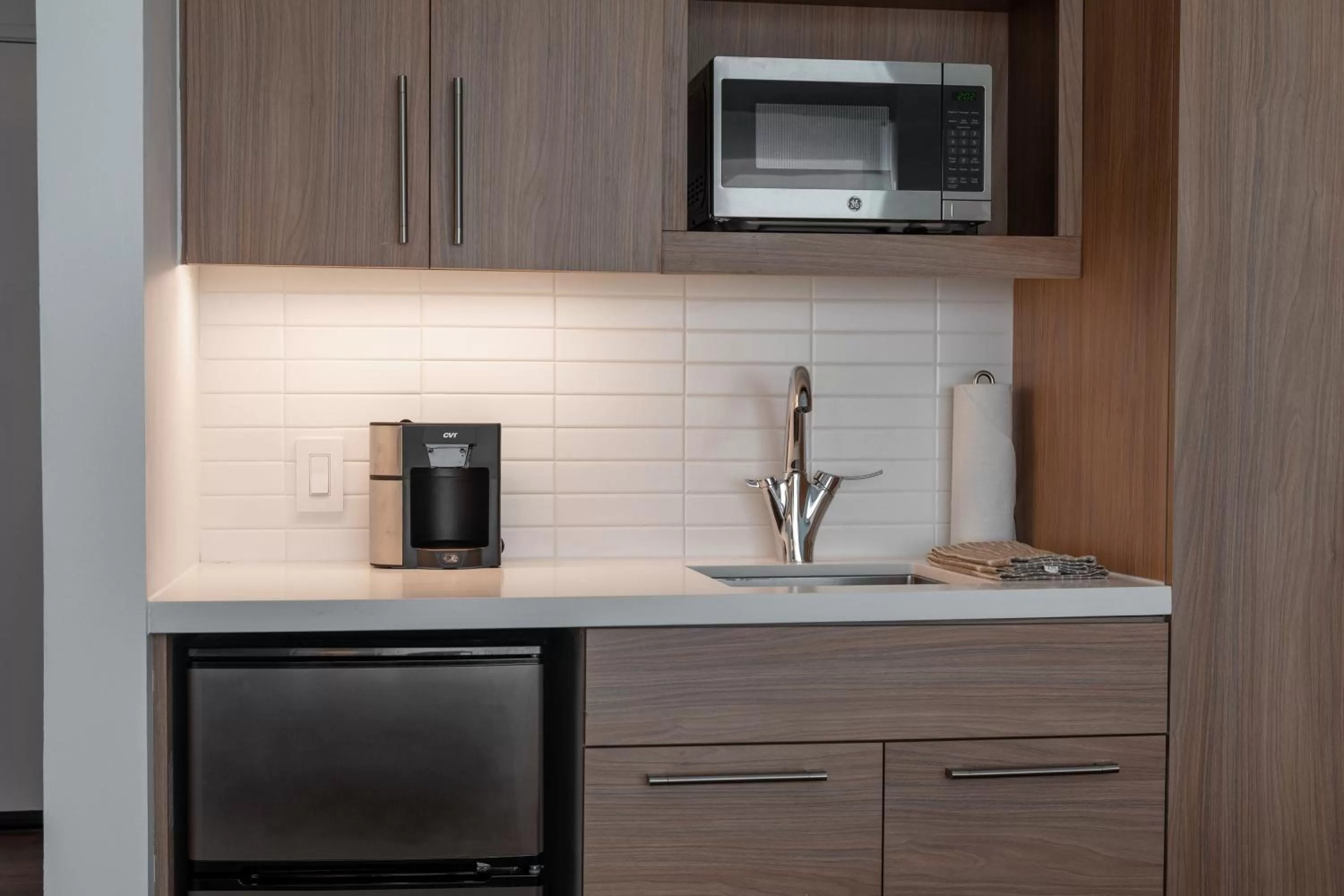 Kitchen or kitchenette in Element Dallas Richardson