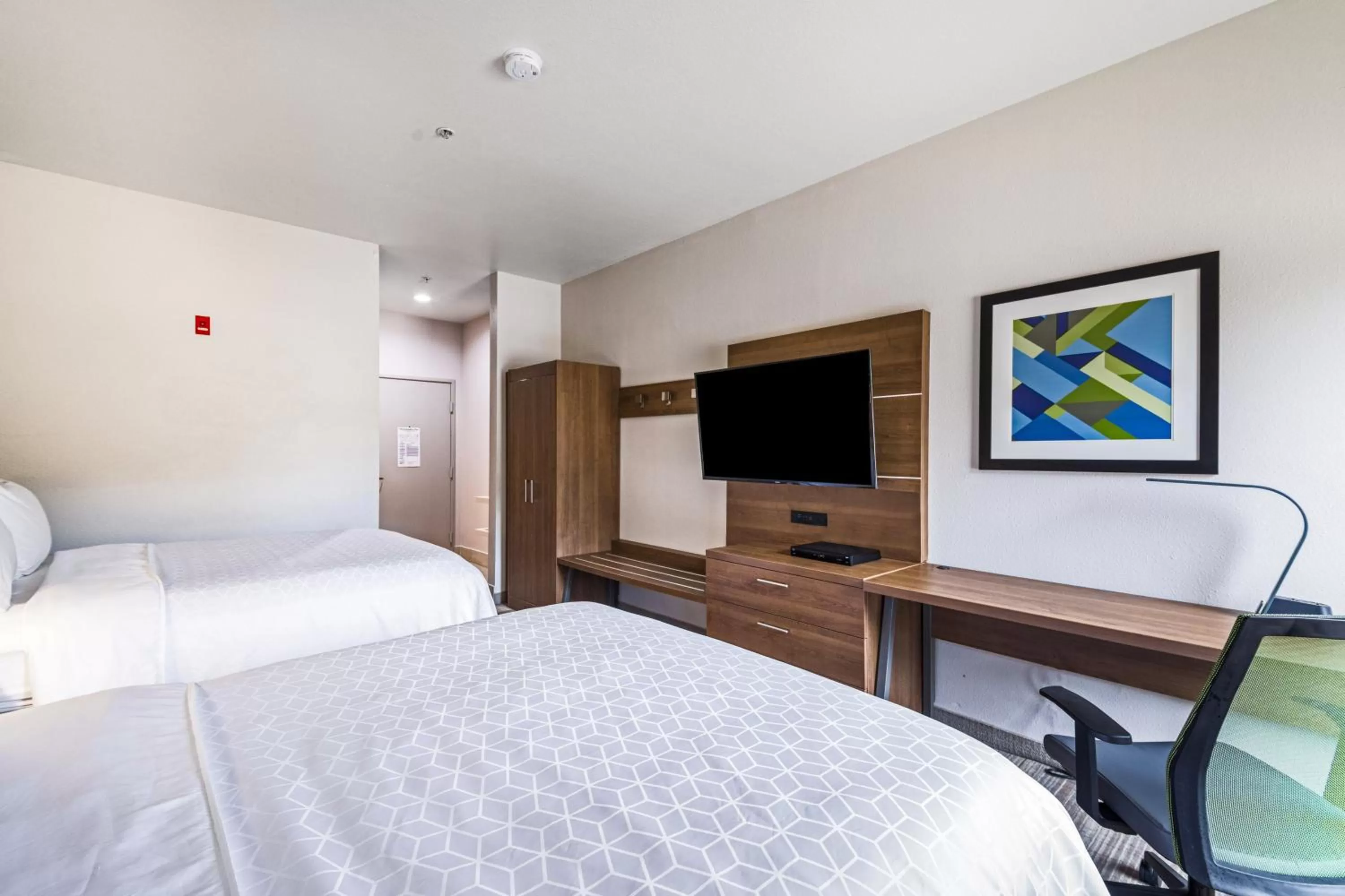 Room with Two Beds - Hearing Accessible - Non-Smoking in Holiday Inn Express Hotel & Suites Columbus by IHG