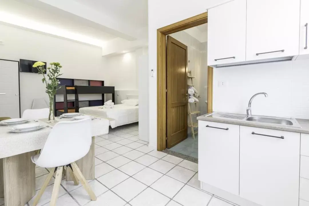 Kitchen/Kitchenette in La Gemma del Salento Rooms&Apartments