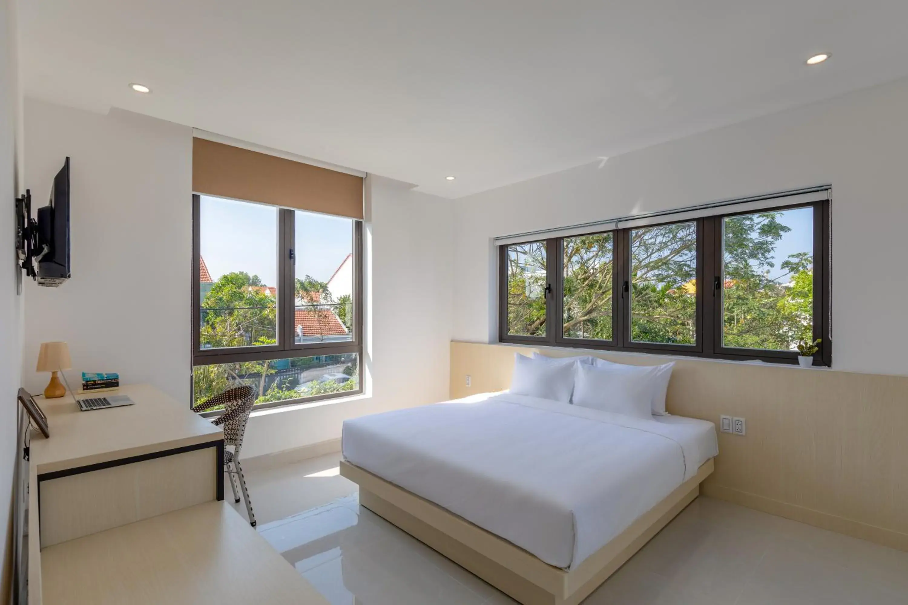 Communal lounge/ TV room, Bed in Bespoke Villa Hoian