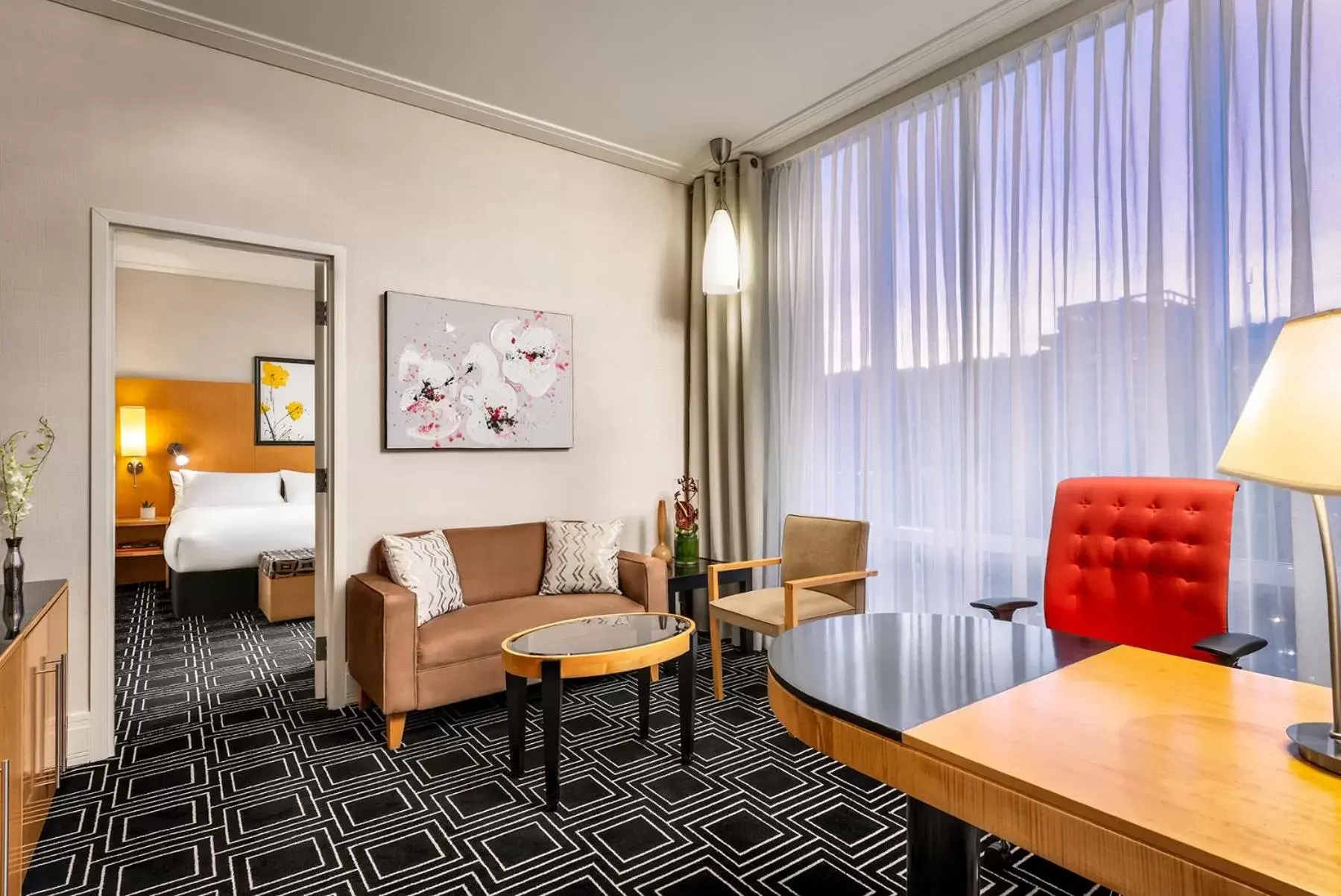 Living room, Seating Area in Sofitel Montreal Golden Mile