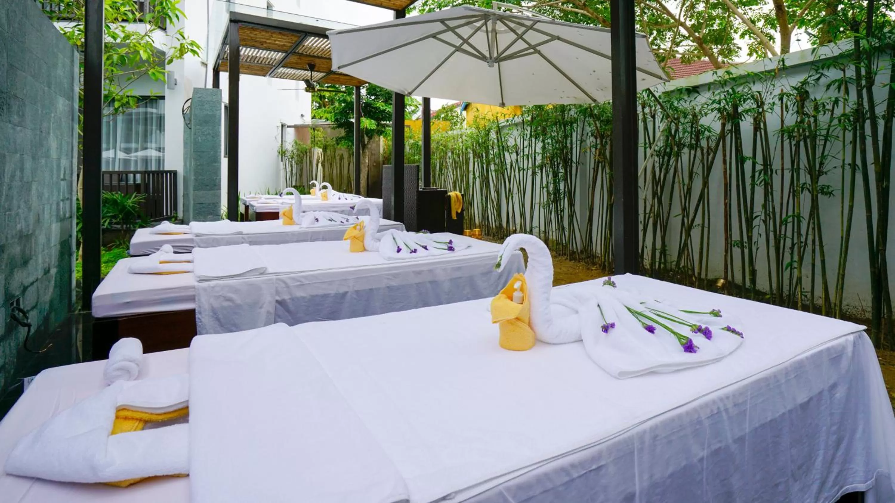 Massage in SENVILA Boutique Resort & Spa