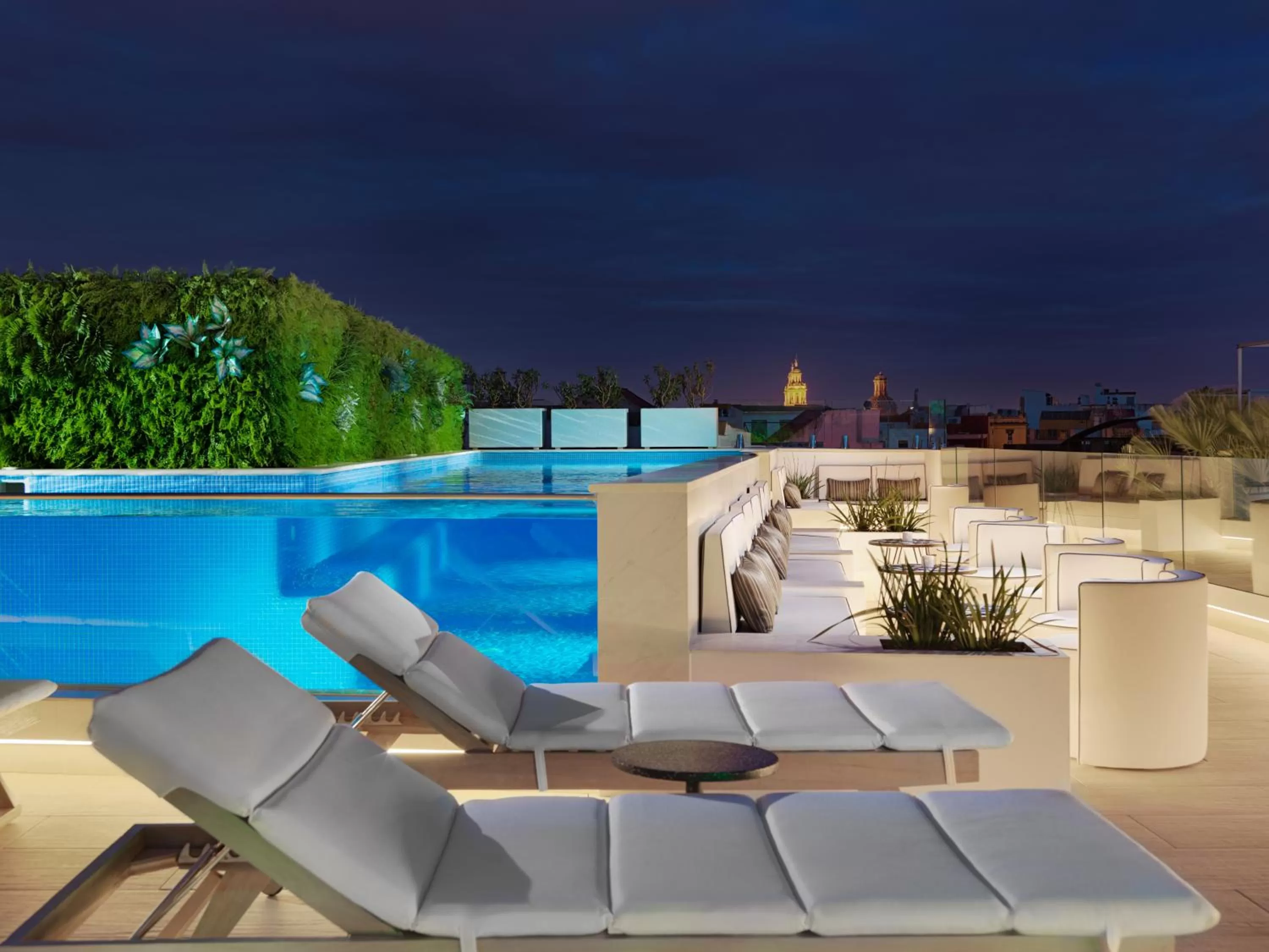 Swimming pool in H10 Casa de la Plata