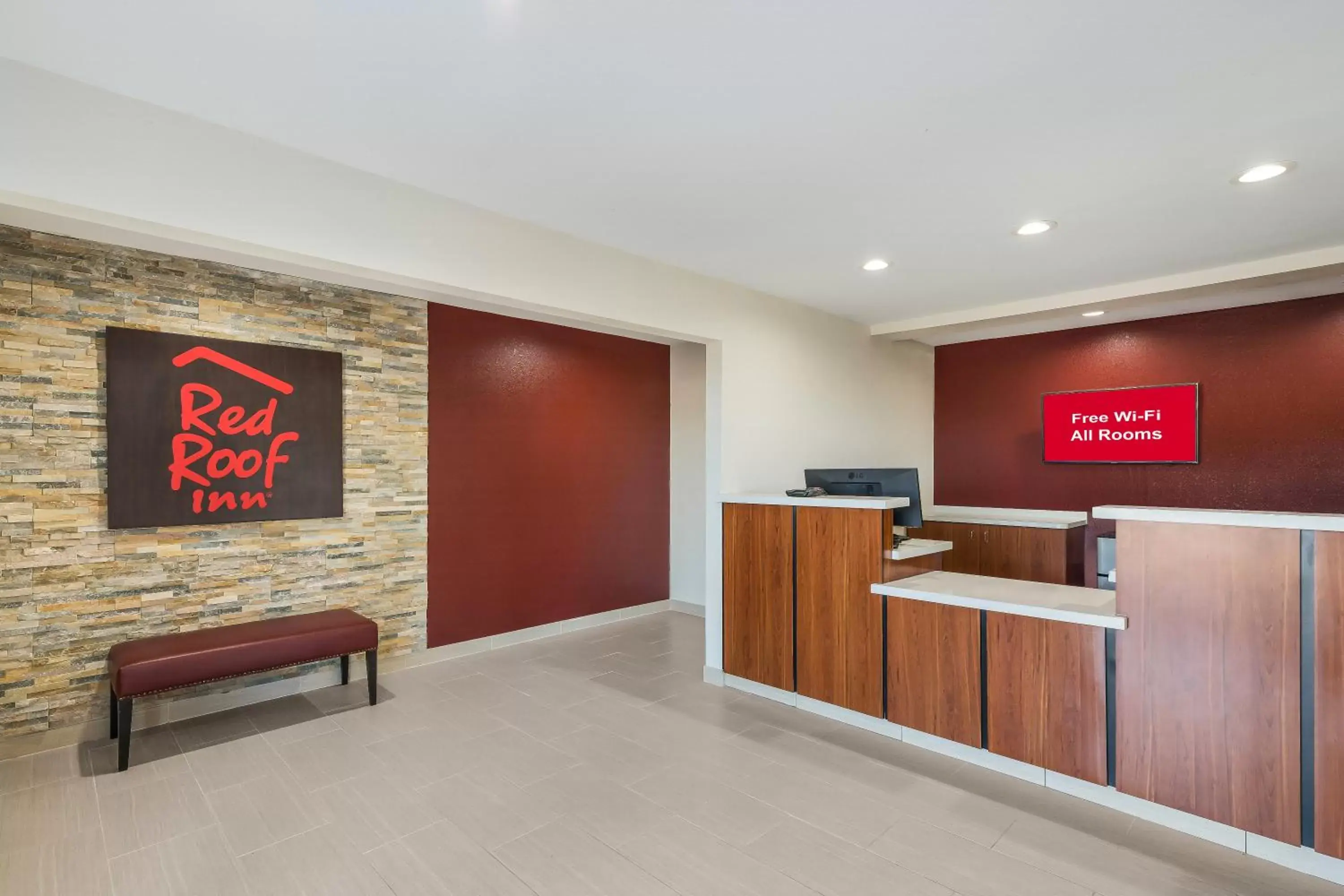 Lobby or reception, Lobby/Reception in Red Roof Inn & Suites Wildwood, FL