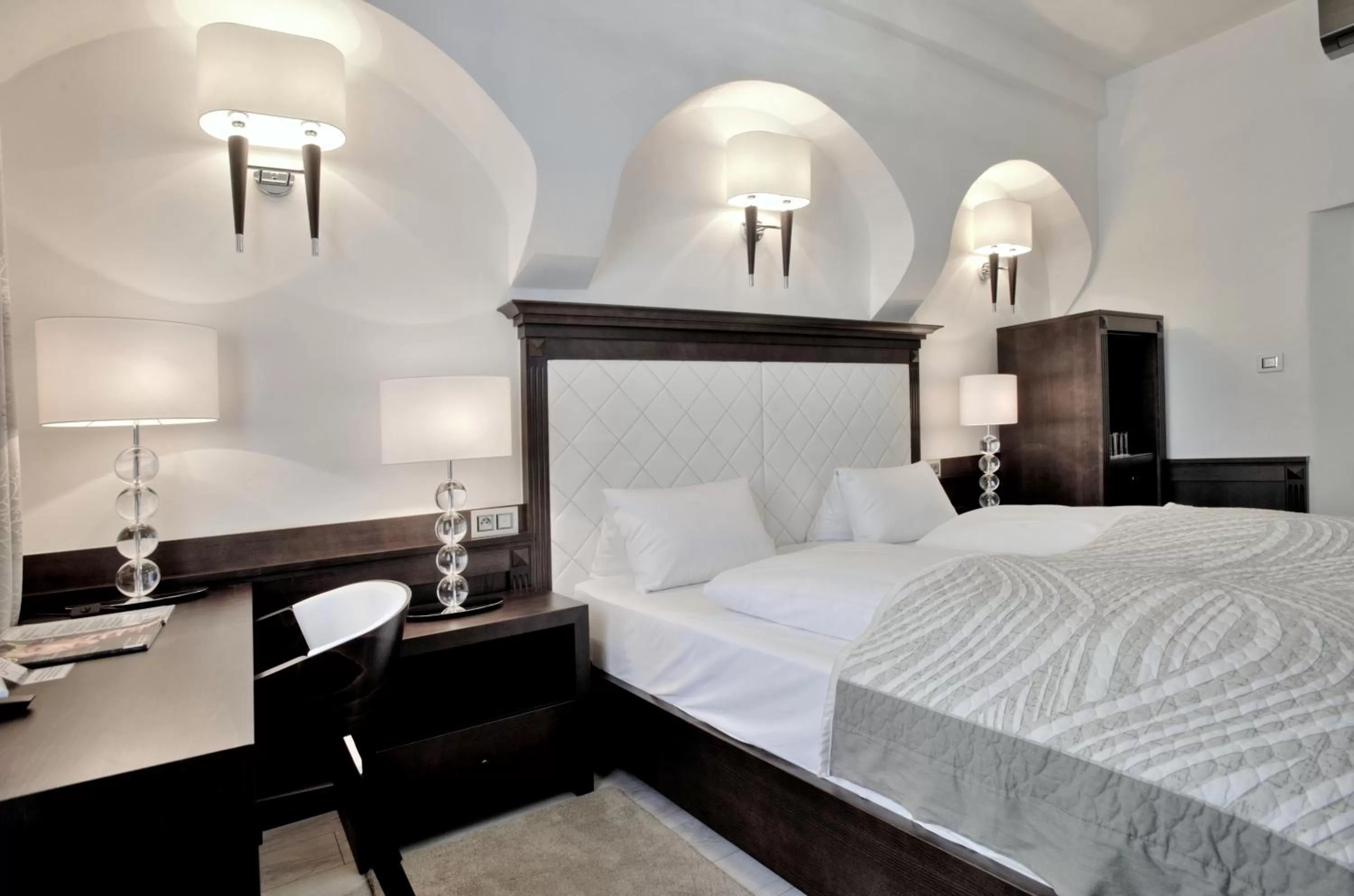 Bedroom, Bed in Hotel Grand