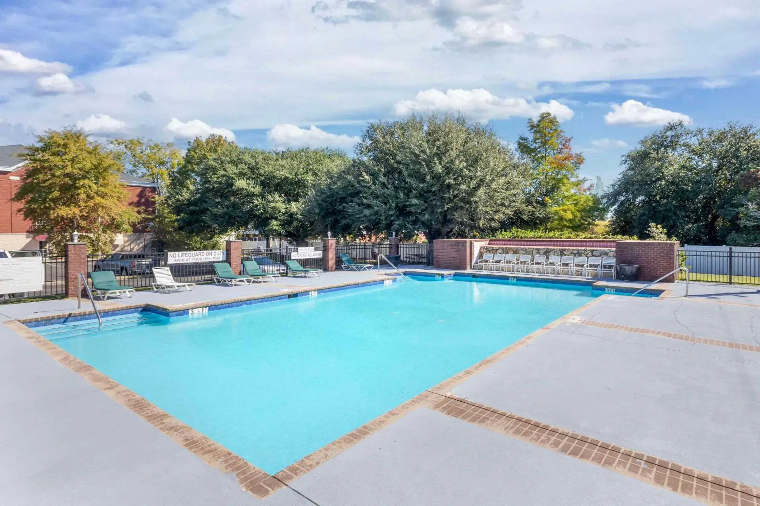 Swimming Pool in Sleep Inn Sumter